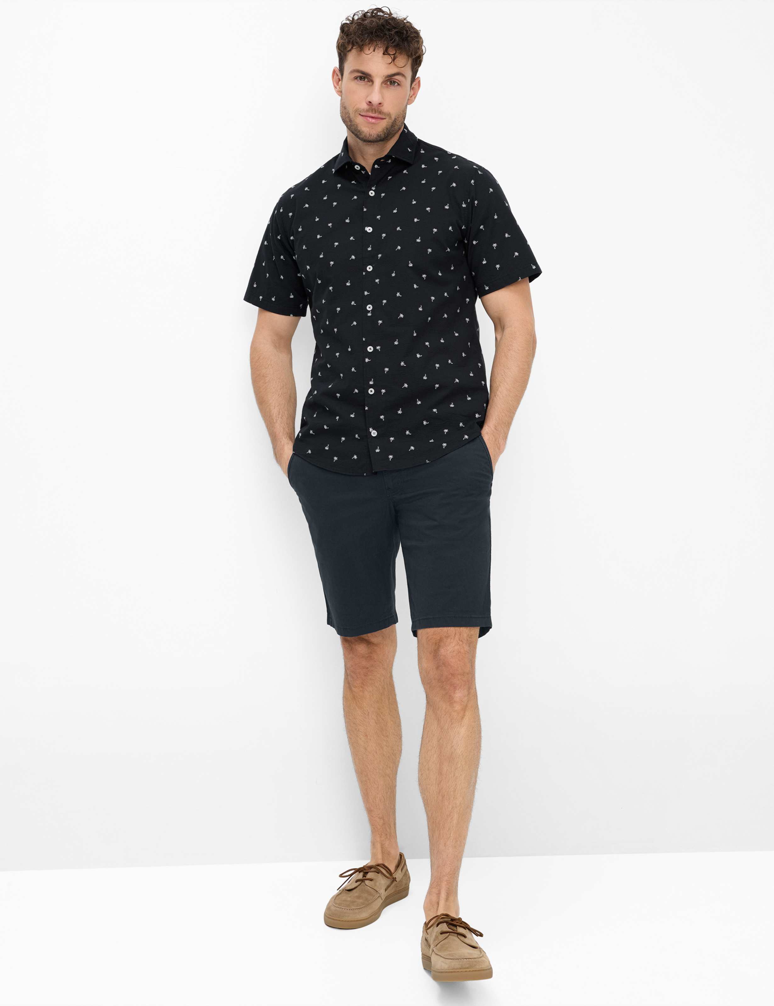 Herren Style HARDY Dunkelblau  Model Outfit