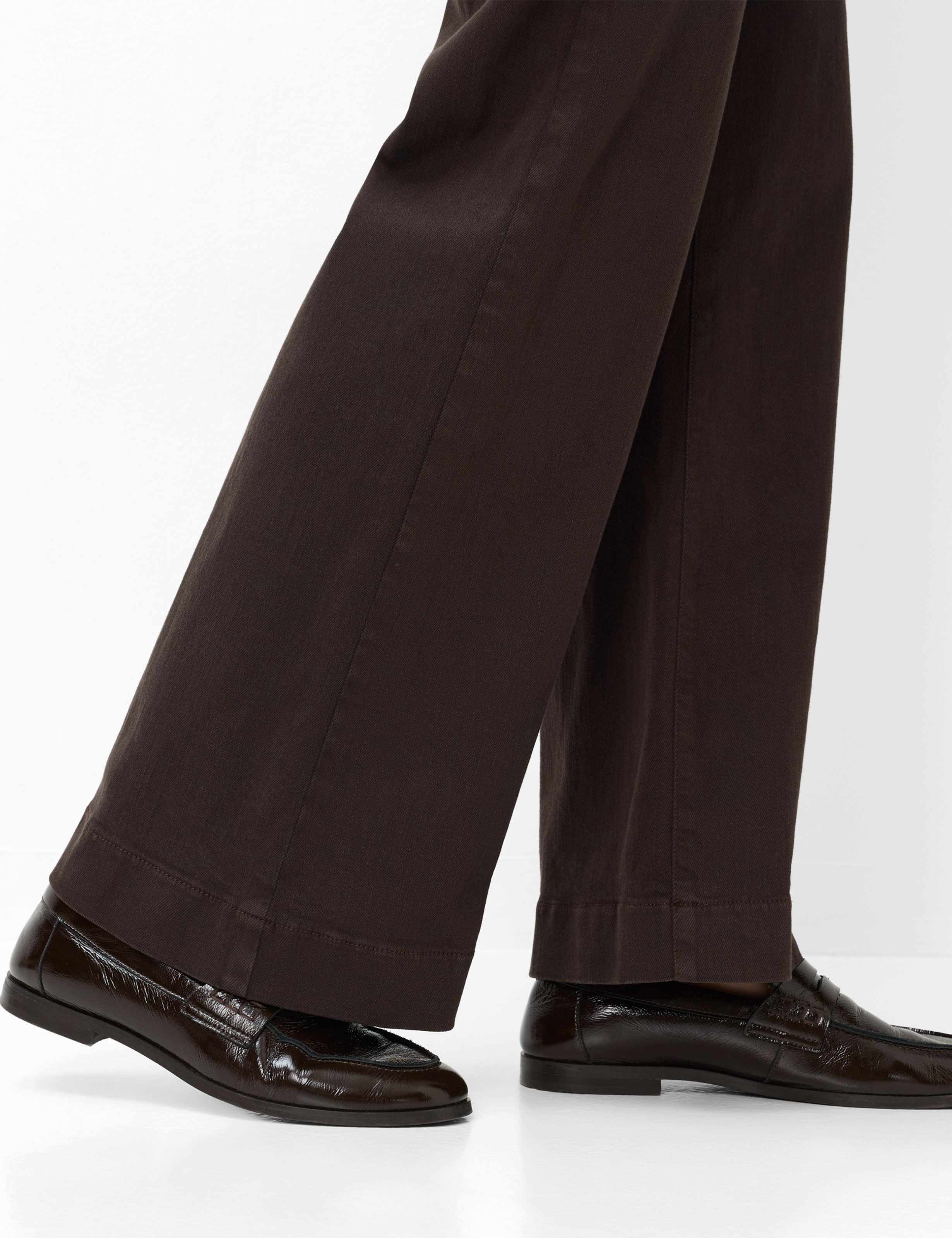 Women Style MAINE Denim Dark Brown Wide Leg Detail 2