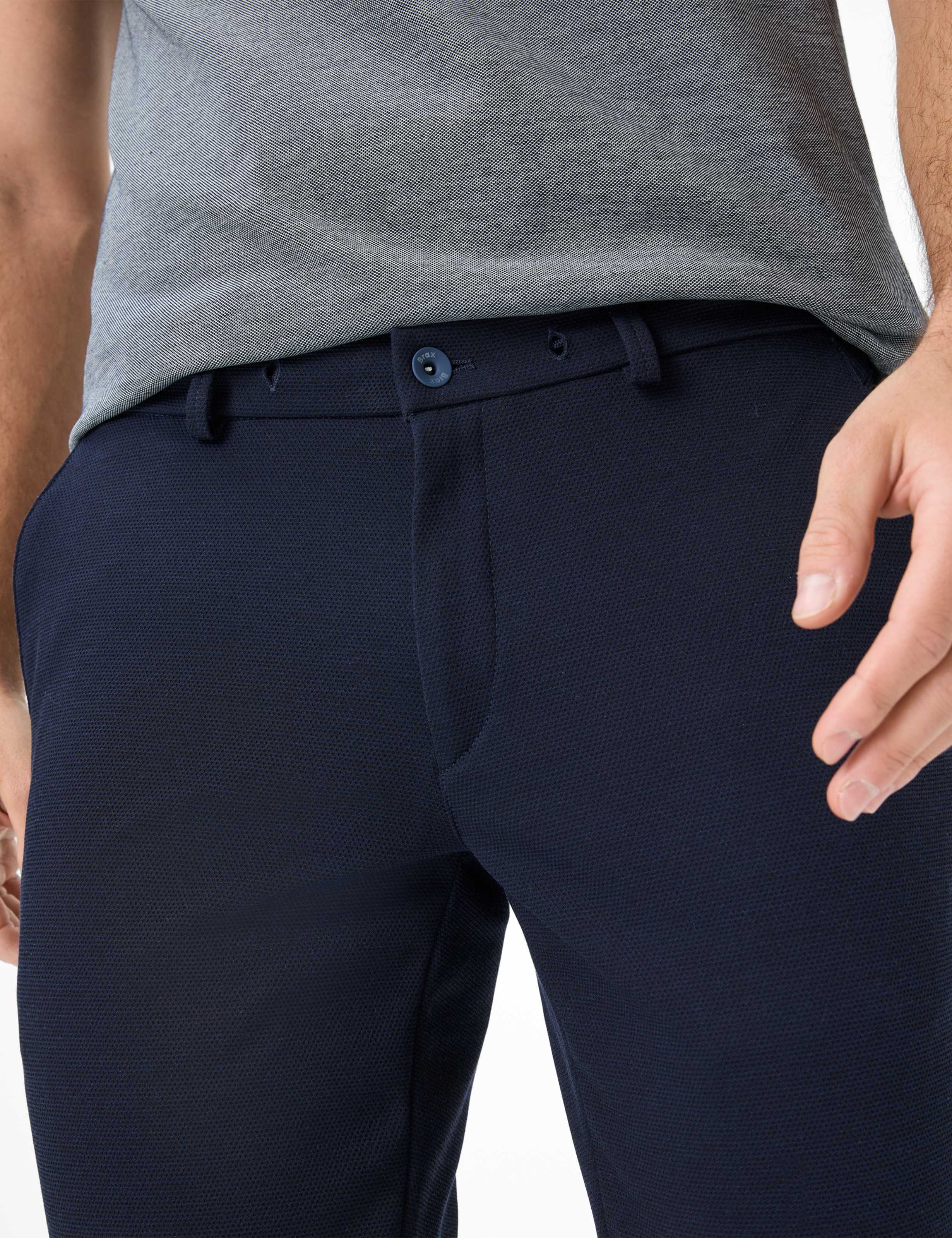 Herren Style SILVIO Dunkelblau Modern Fit Detail 2