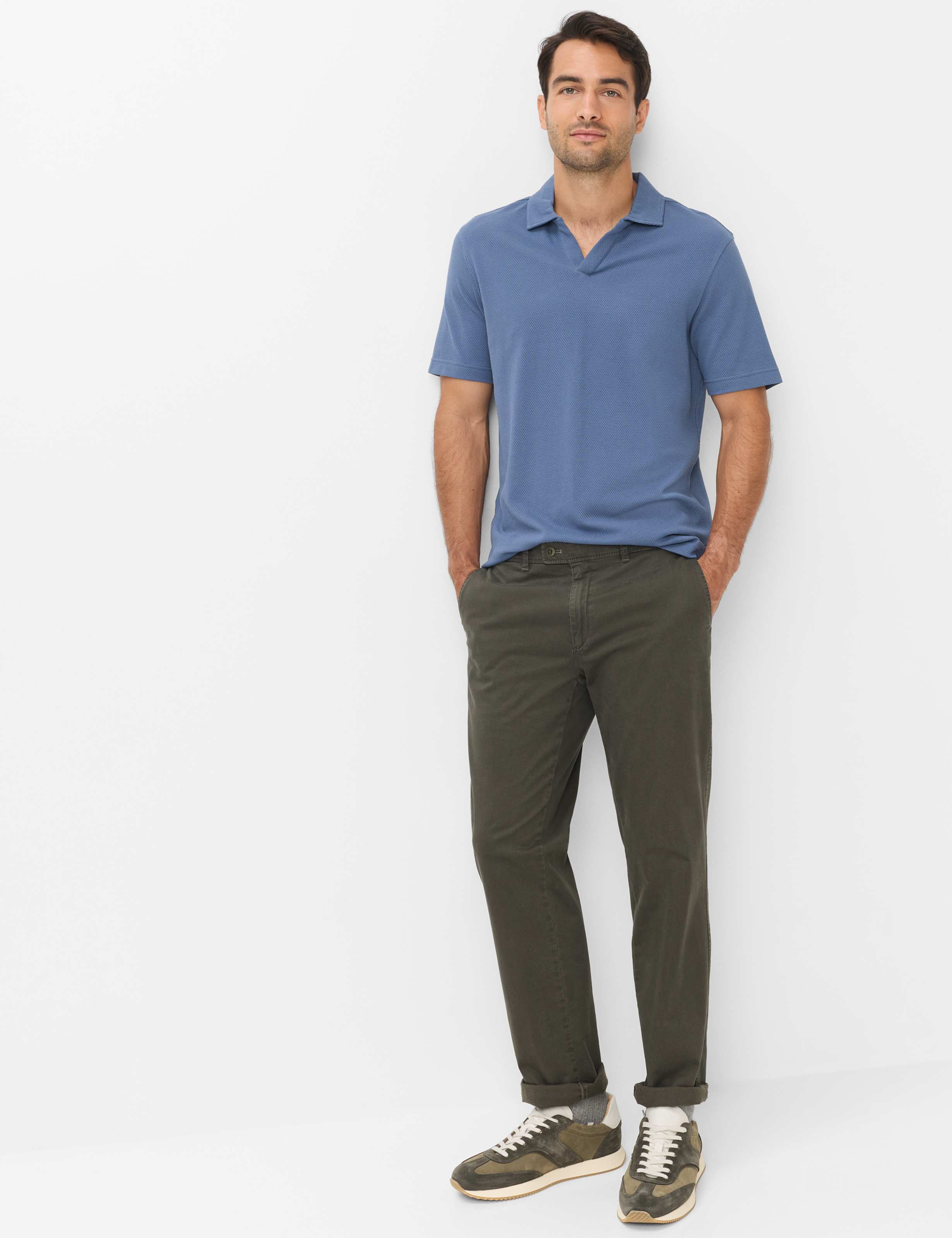 Homme Style EVANS Vert - Olive Regular Fit Tenue du mannequin