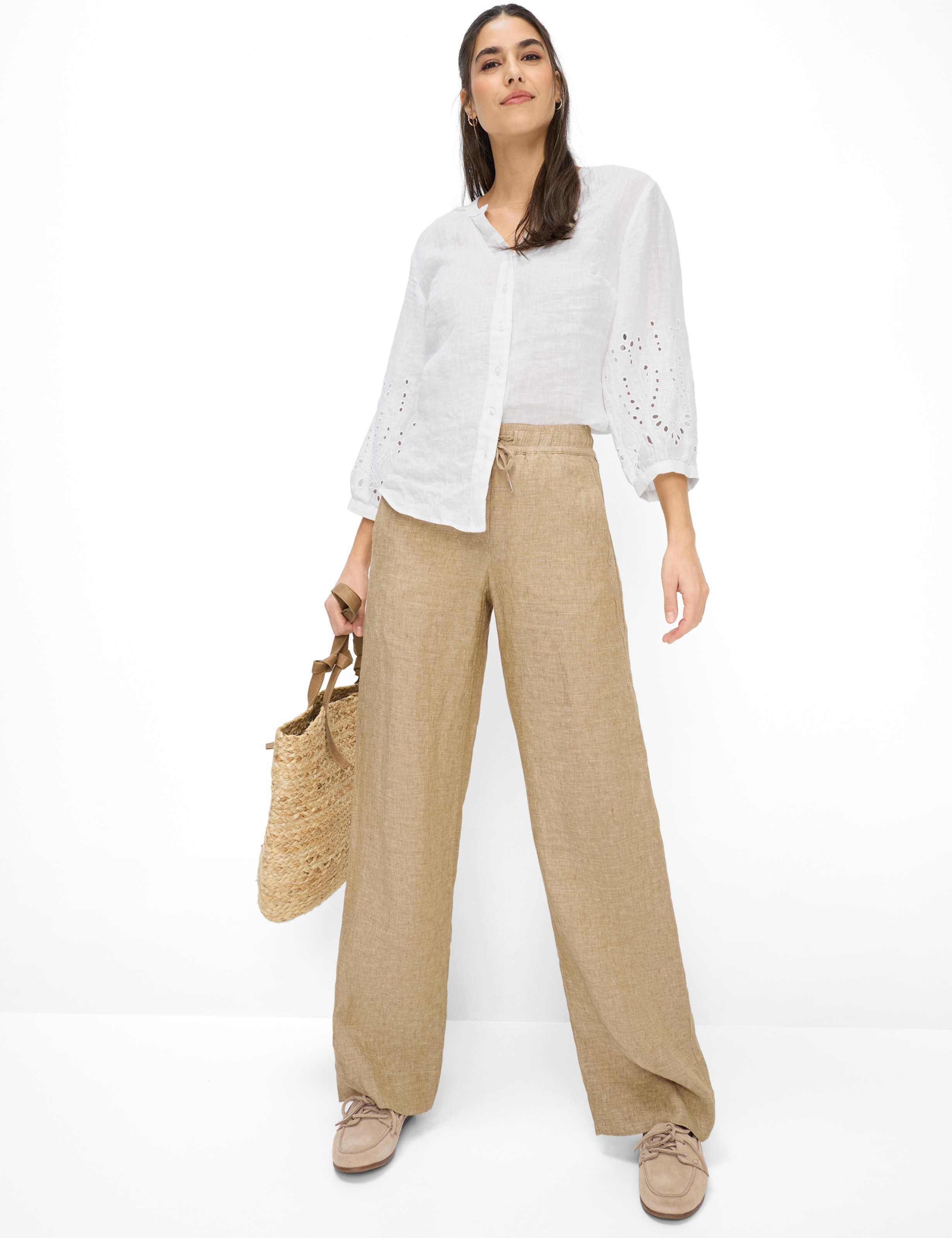 Femme Style FARINA Beige Wide Leg Tenue du mannequin