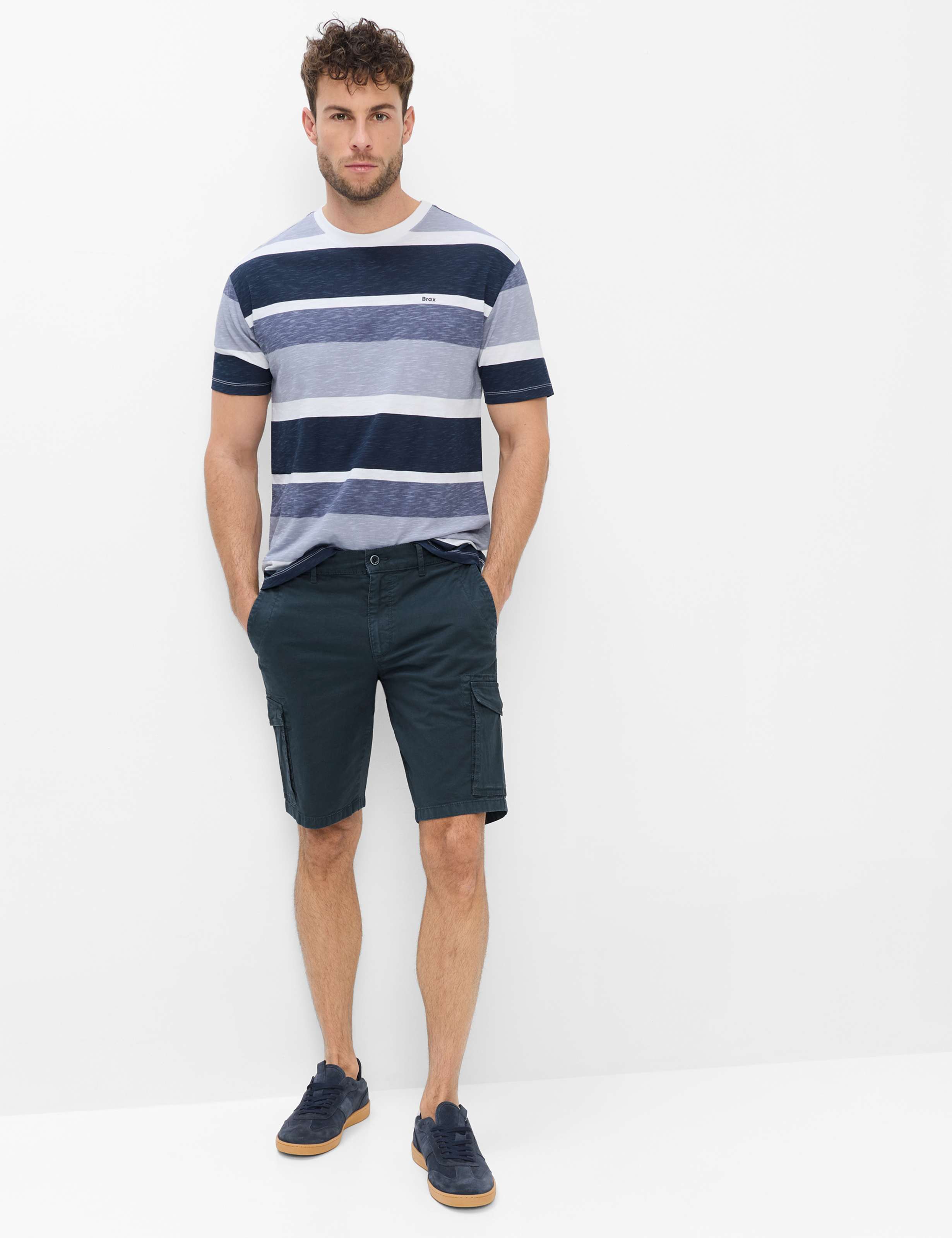 Homme Style BRAZIL Bleu Foncé Regular Fit Tenue du mannequin