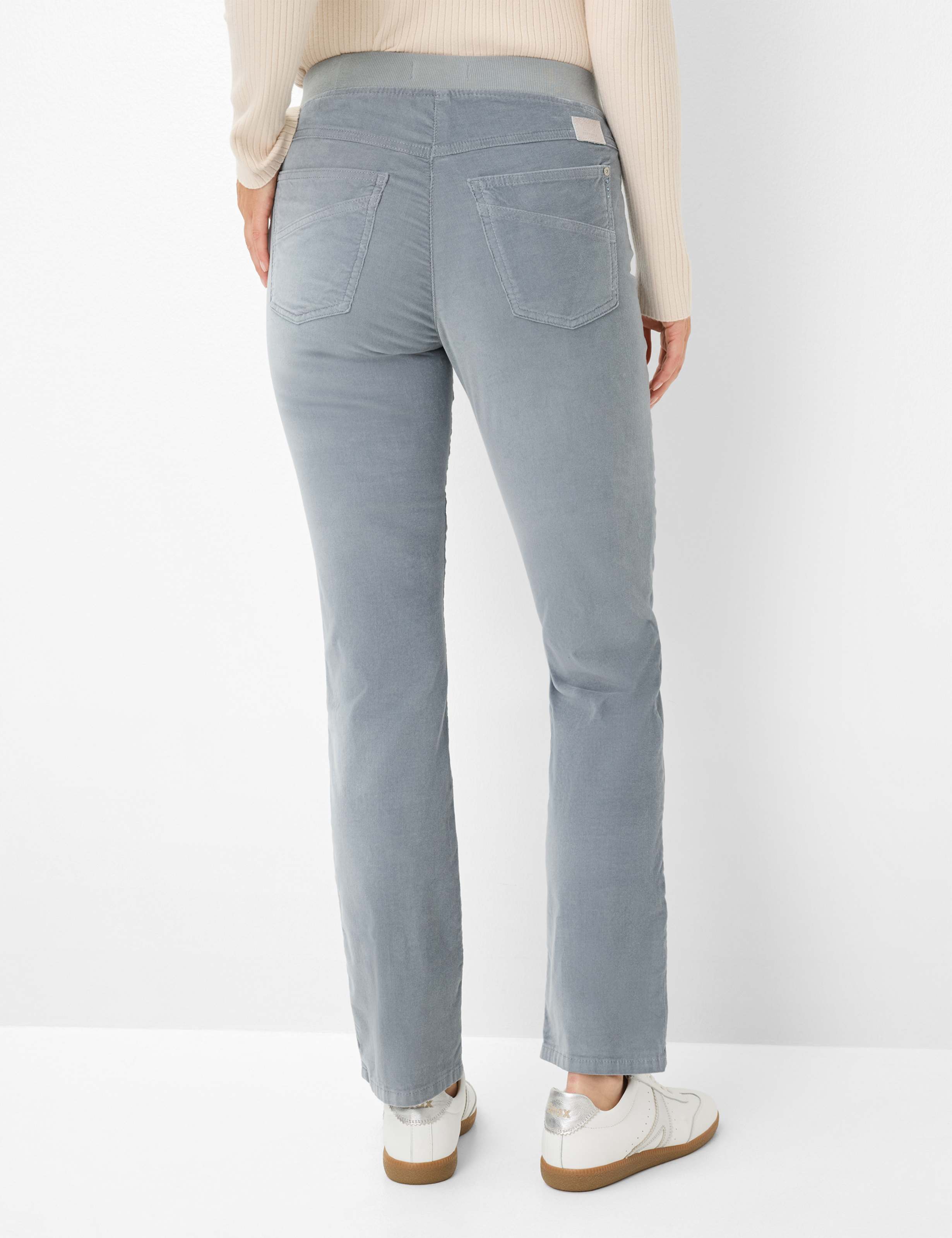 Dame Style PAMINA Lysblå Slim Fit Model ryg
