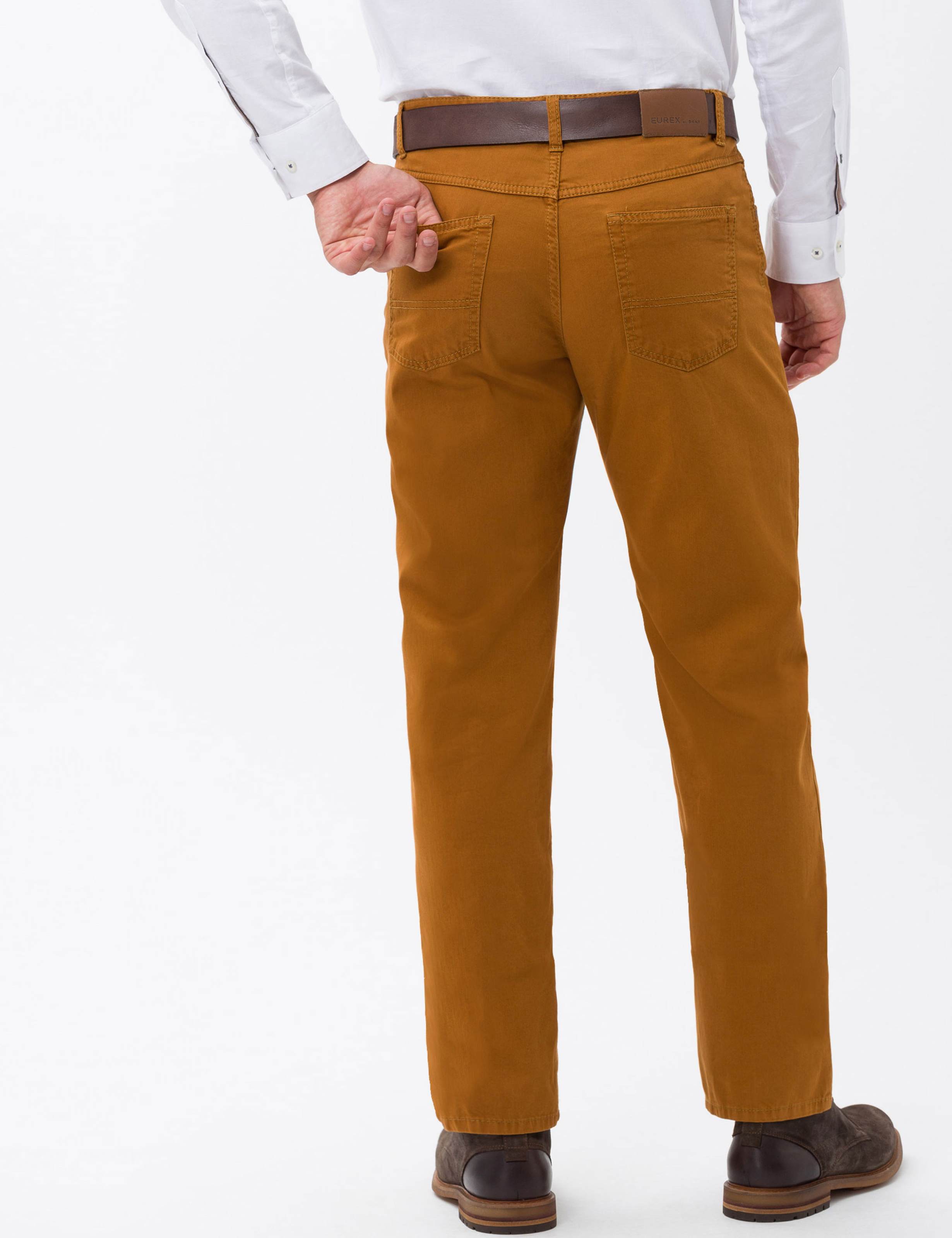 Homme Style CARLOS Jaune Regular Fit Tenue du mannequin
