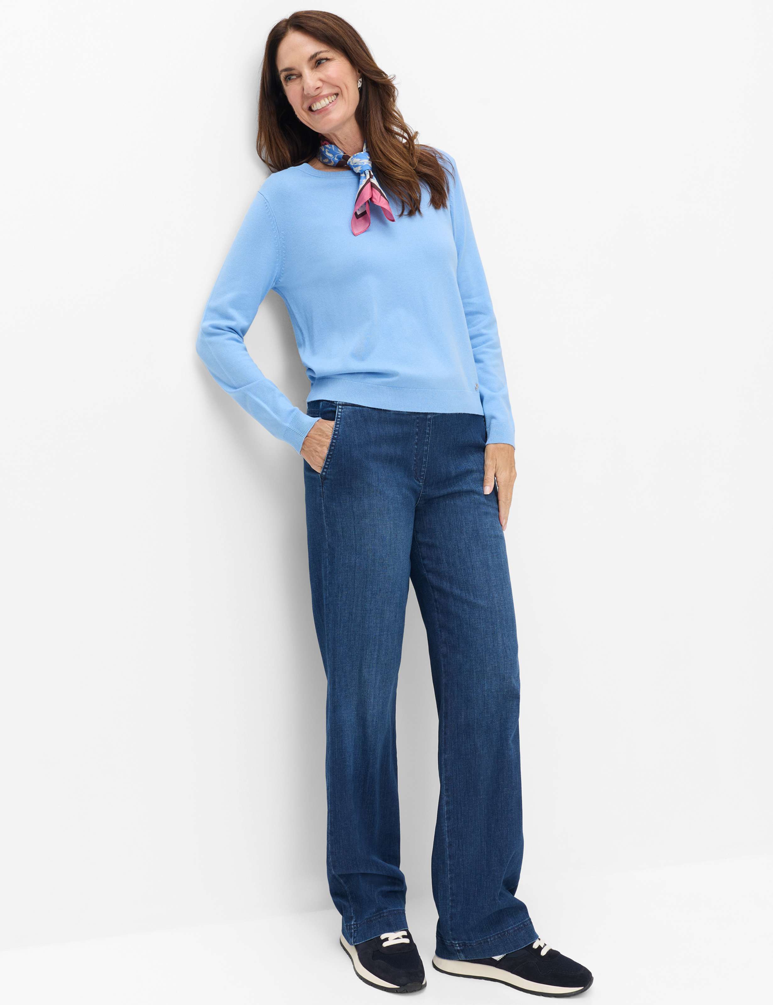 Damen Style PAM FLARED Denim Blau  Model Outfit