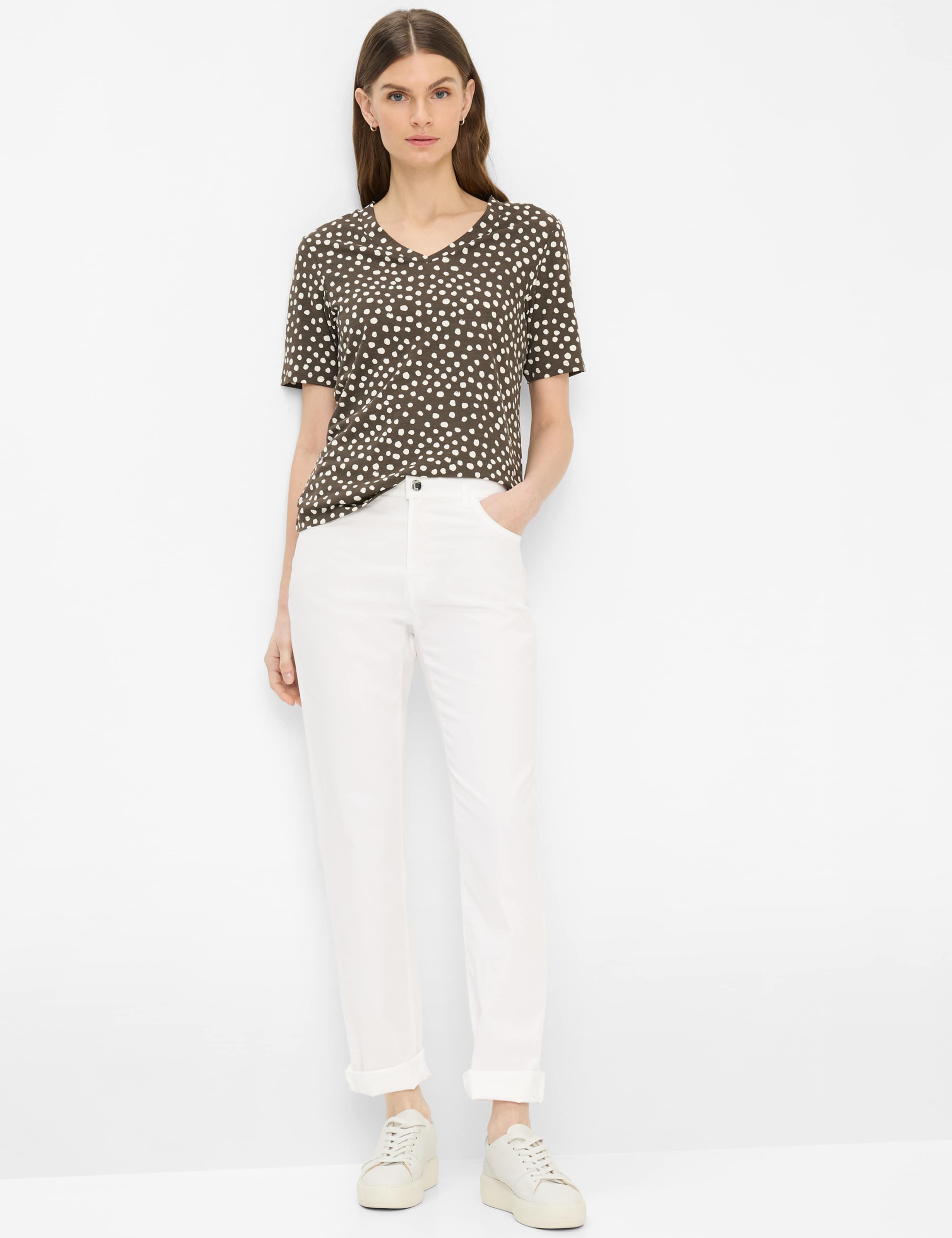 Damen Style CAROLA Weiß Feminine Fit Model Outfit