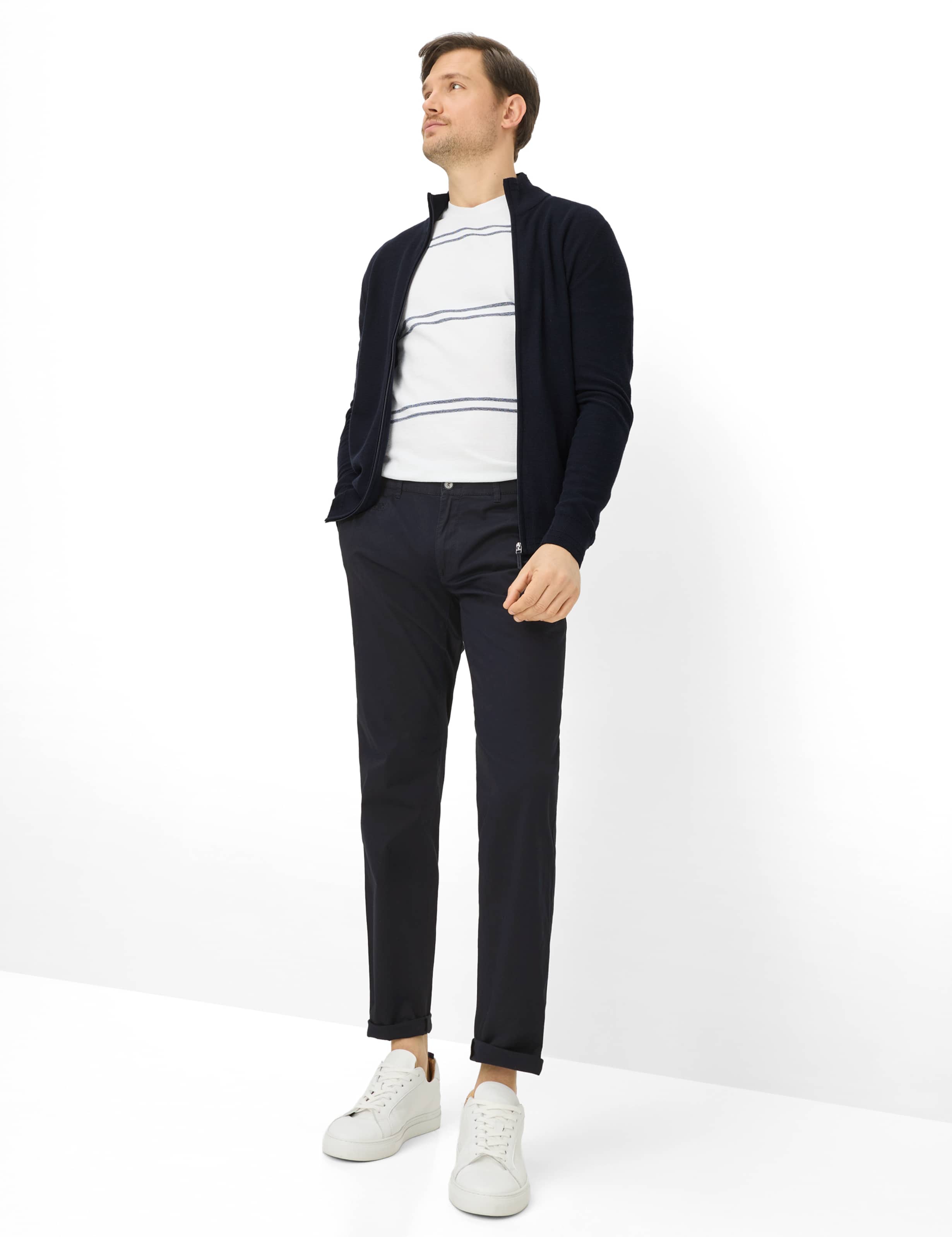 Herren Style FABIO Dunkelblau Modern Fit Model Outfit