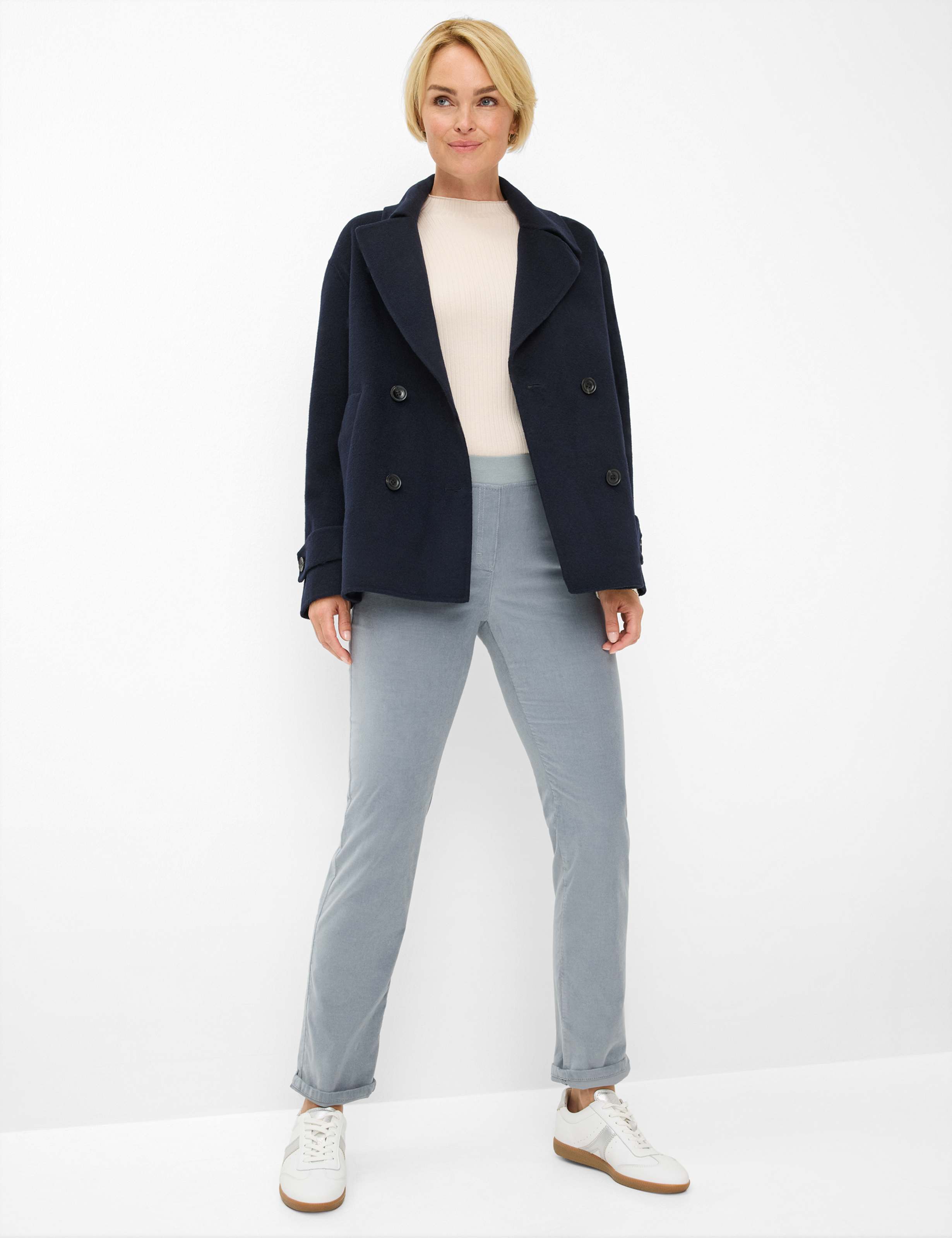 Dame Style PAMINA Lysblå Slim Fit Model Outfit