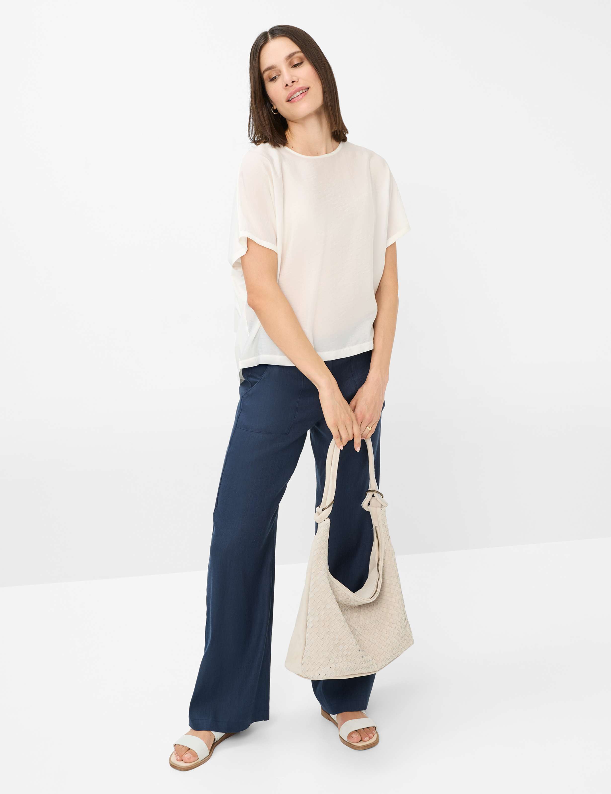 Damen Style CARA Cremeweiß  Model Outfit