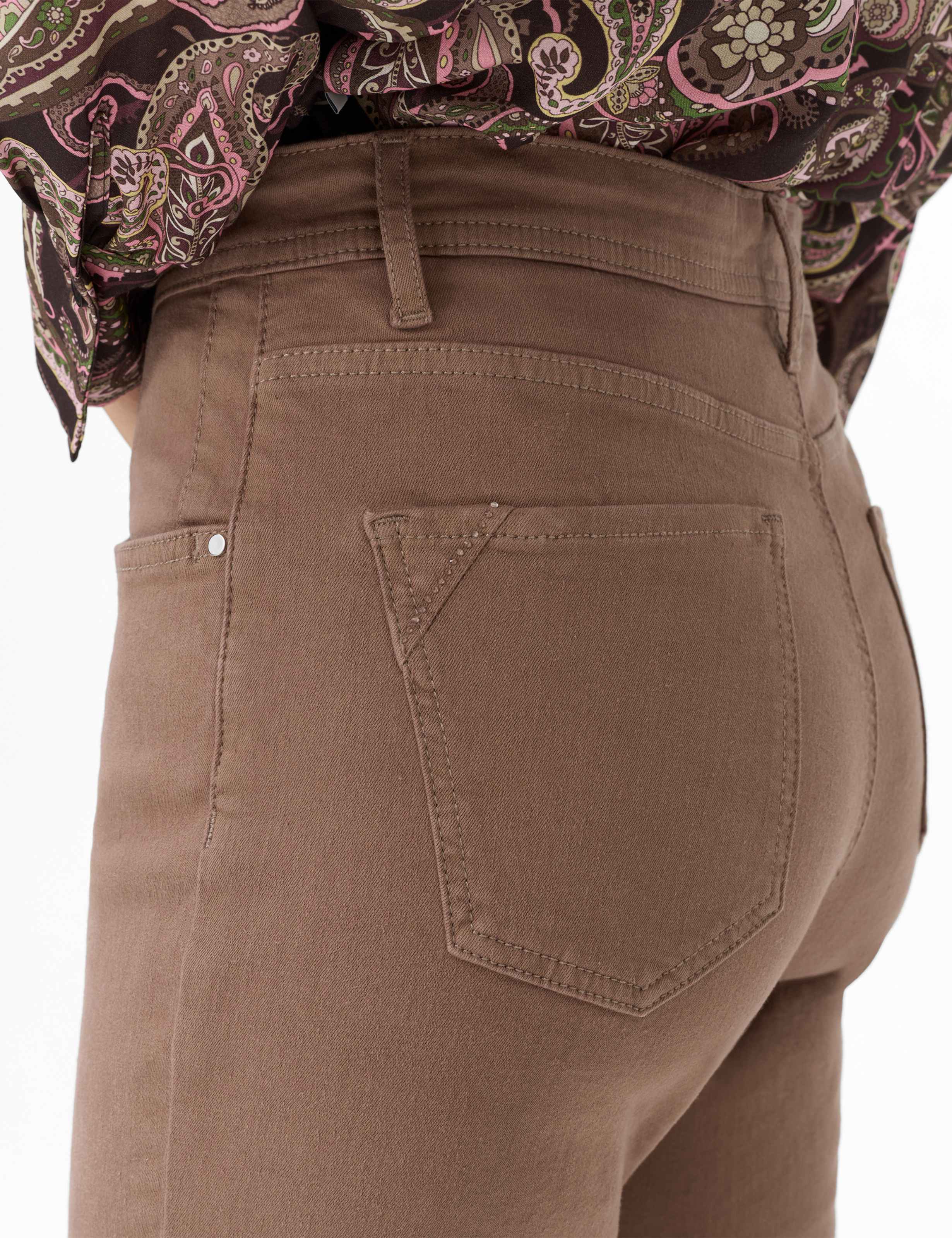 Femme Style CAROLA Denim Marron Clair Feminine Fit Détail 2