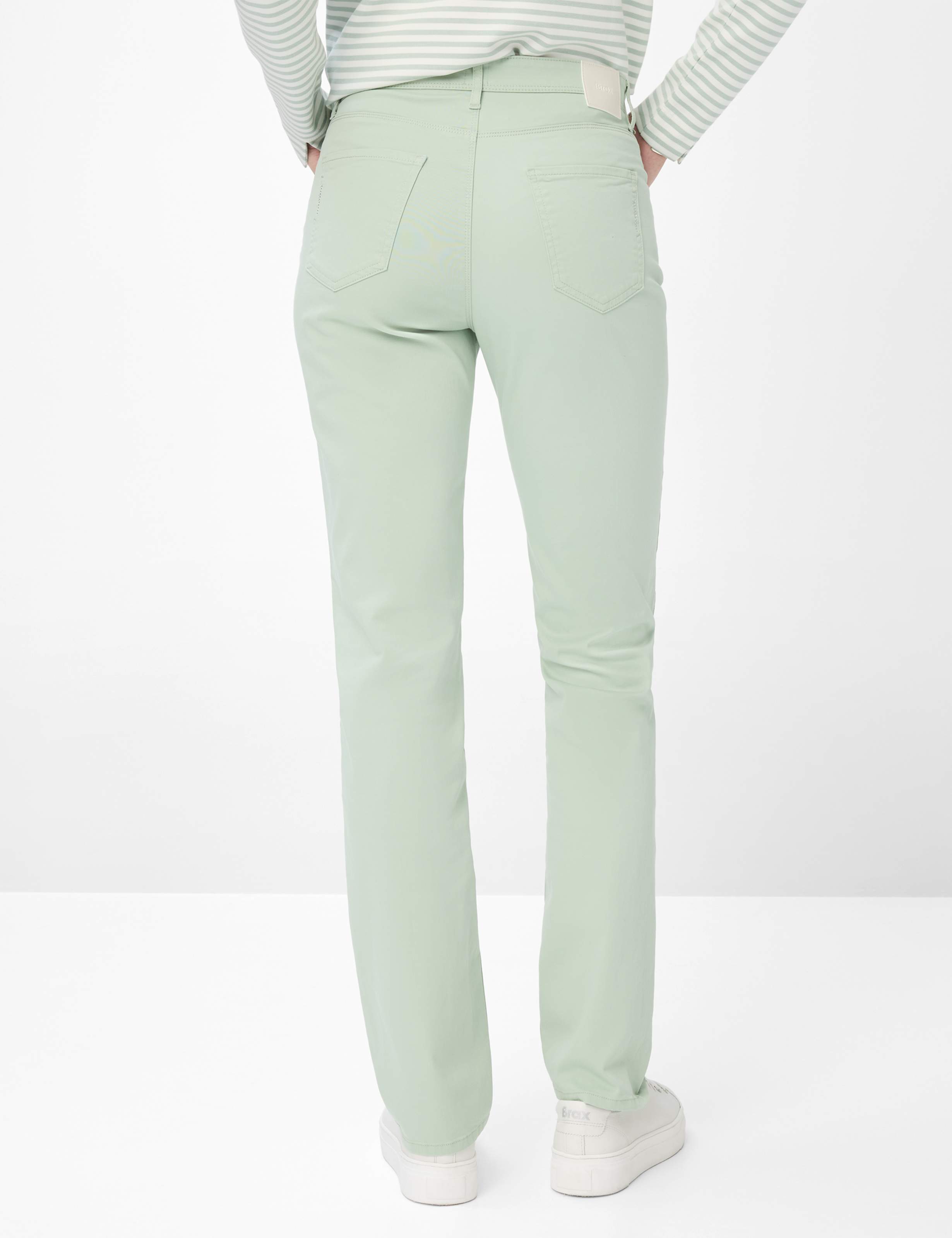 Damen Style CAROLA Hellgrün Feminine Fit Model Rueck