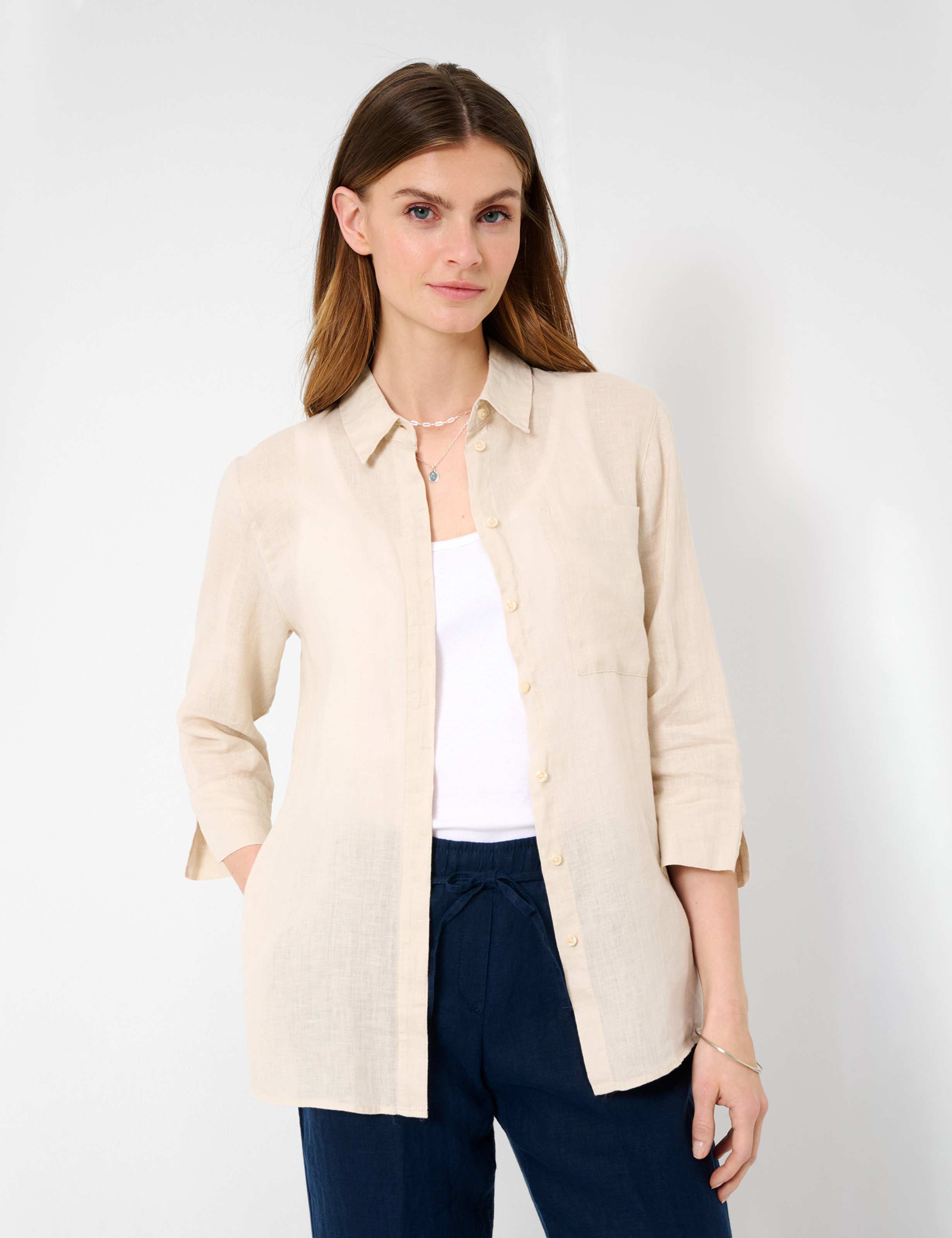 Women Style VICKI light sand  Model Front