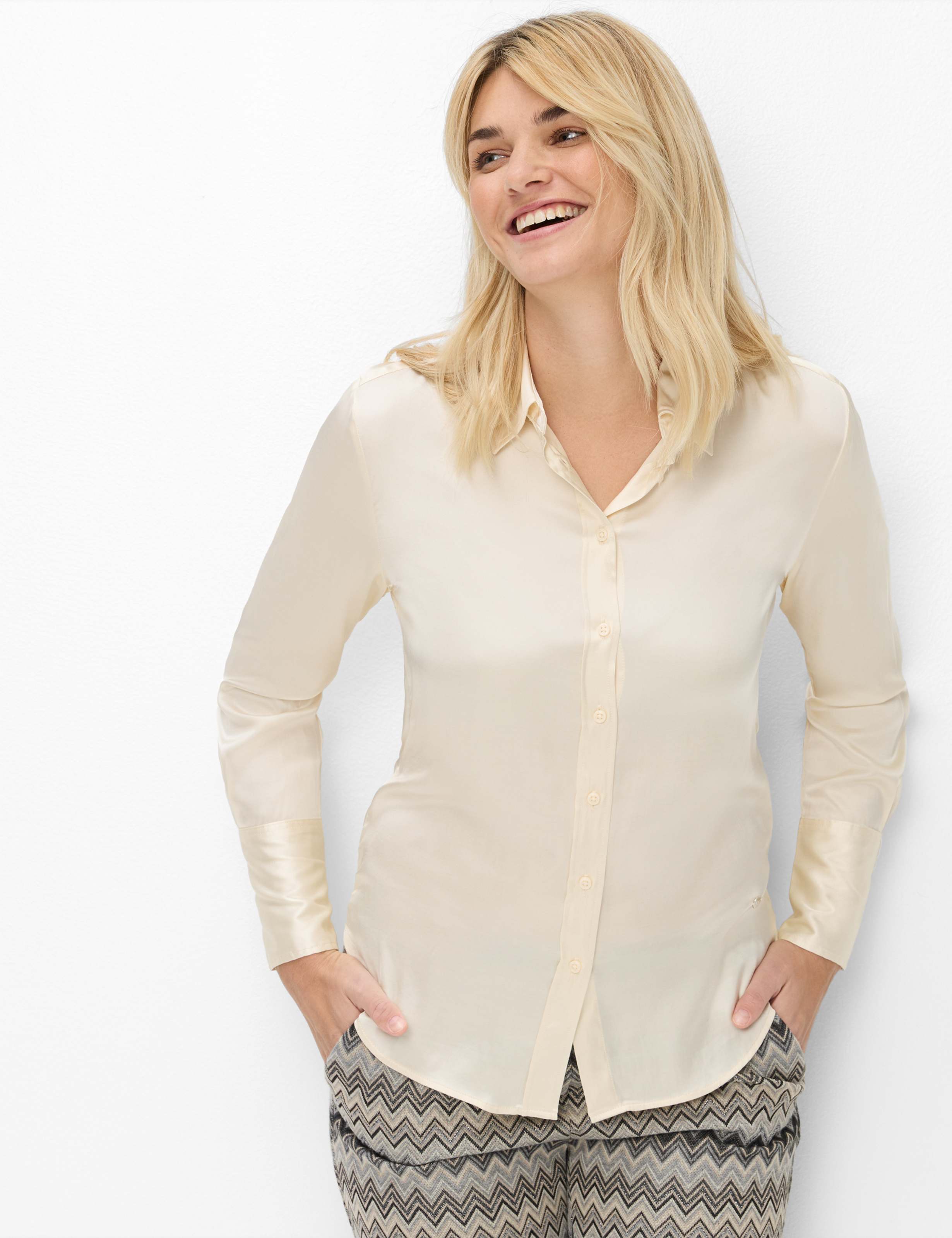 Shades of White, Women, Style VICTORIA, MODEL_FRONT_ISHOP