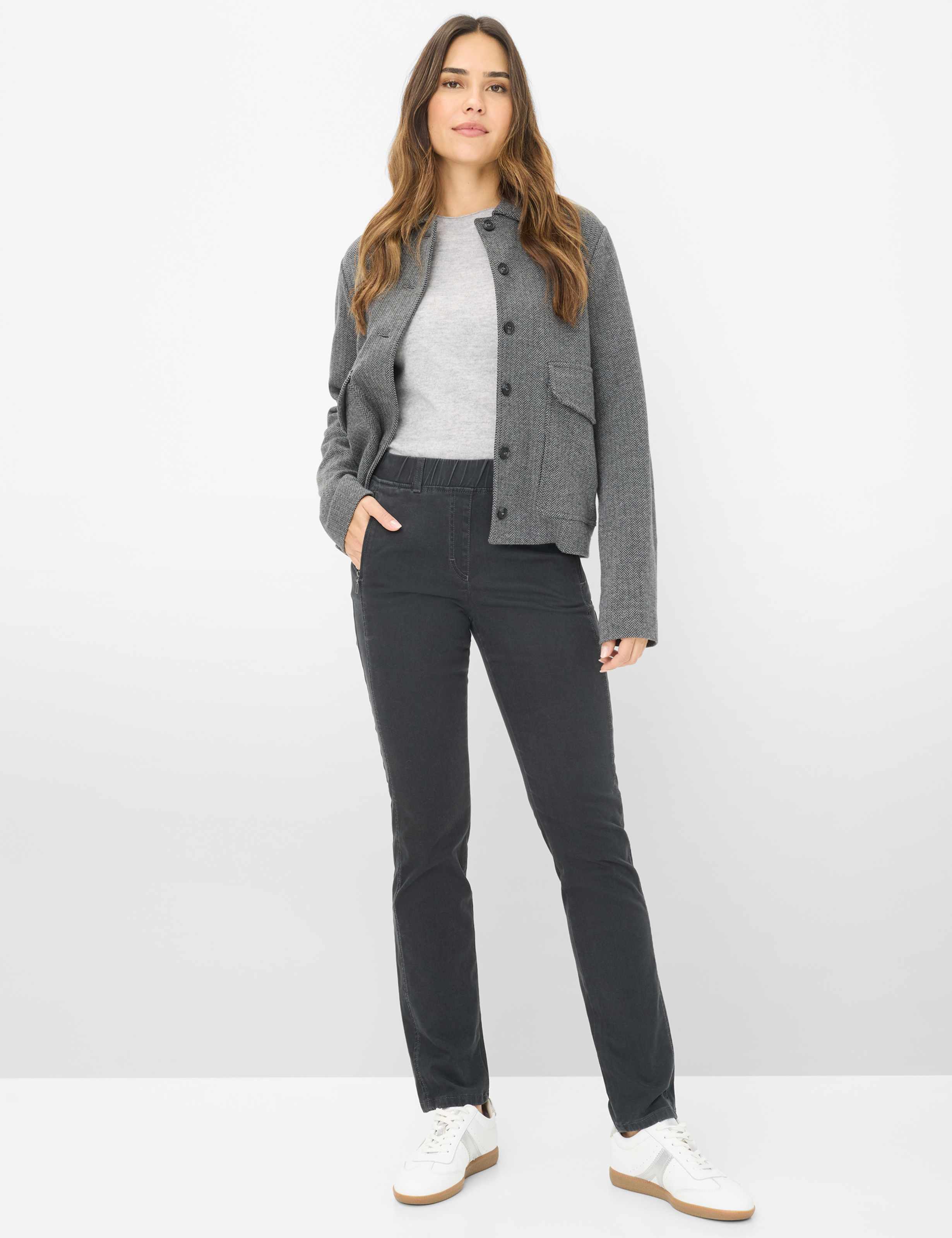 Femme Style LAVINA JOY Gris Foncé - Anthracite Super Slim Fit Tenue du mannequin