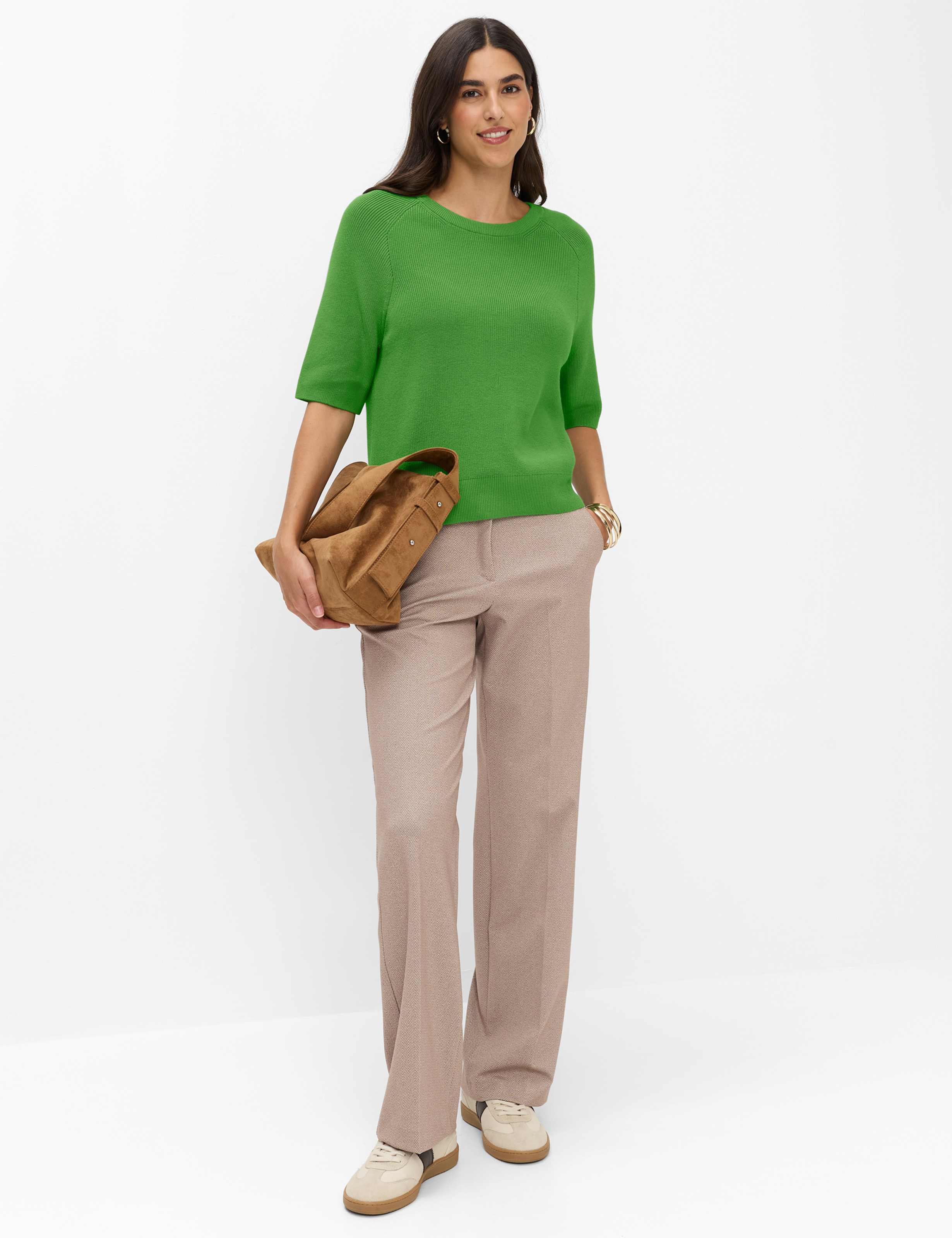Damen Style ELISA Grün  Model Outfit