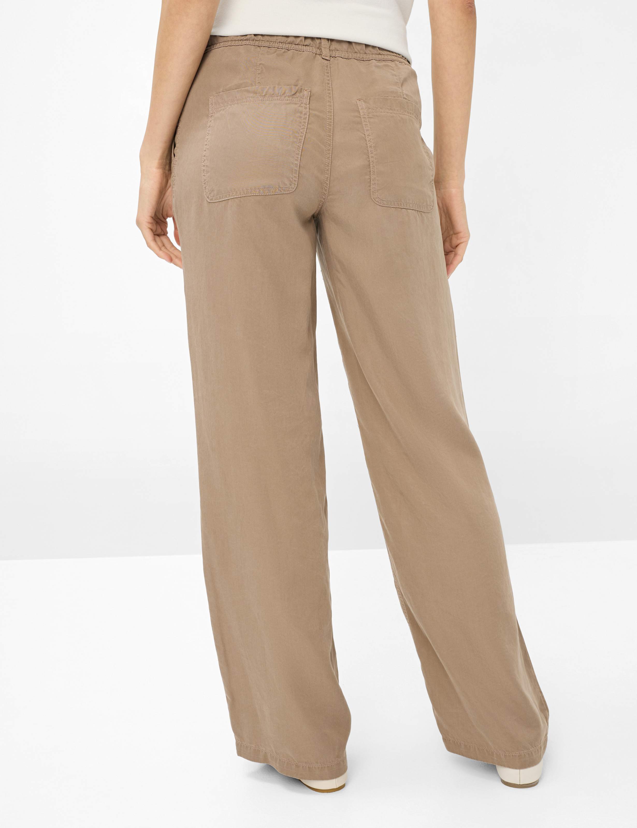 Damen Style MAINE Braun Wide Leg Model Rueck