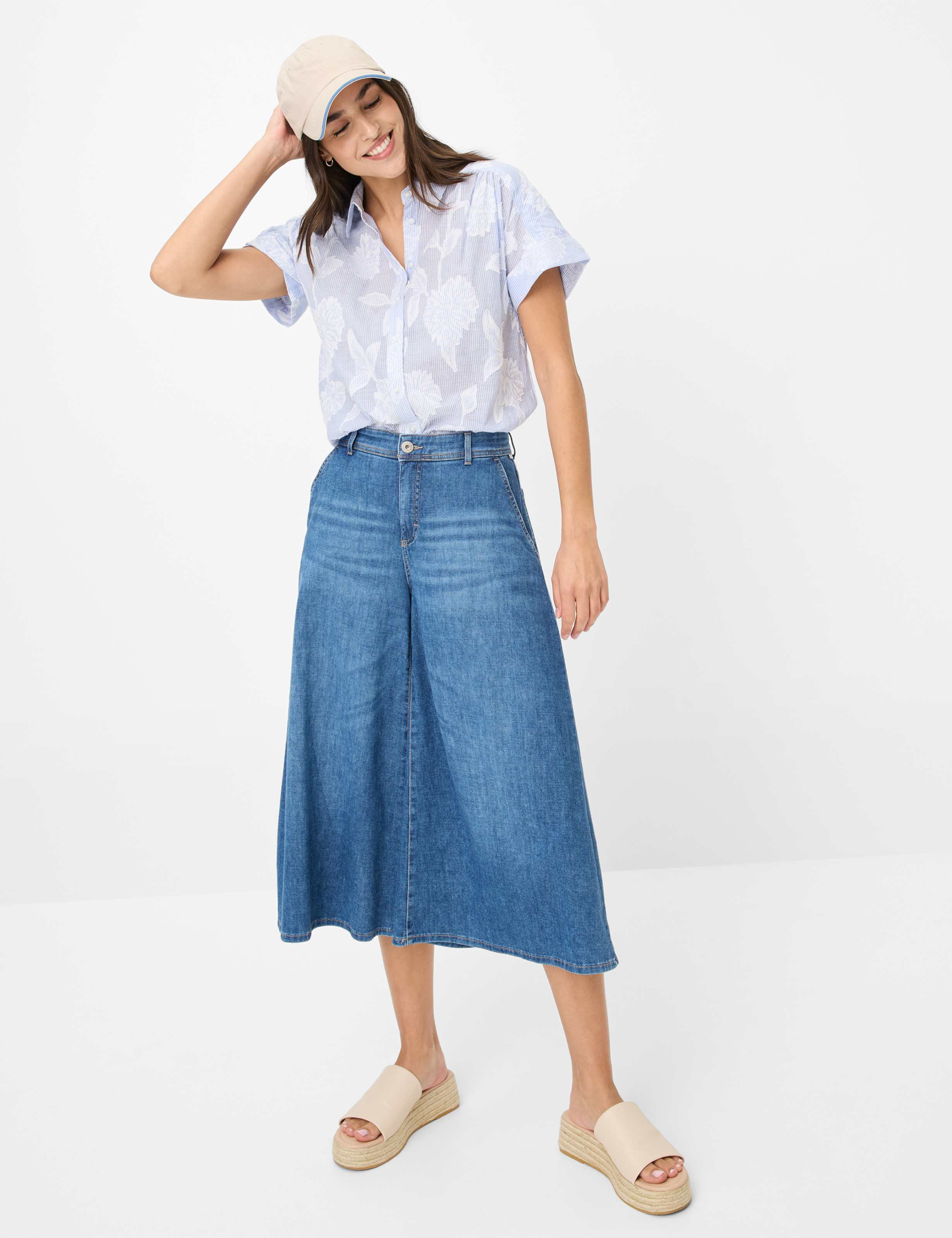 Damen Style MELLI S Denim Blau Wide Leg Model Outfit
