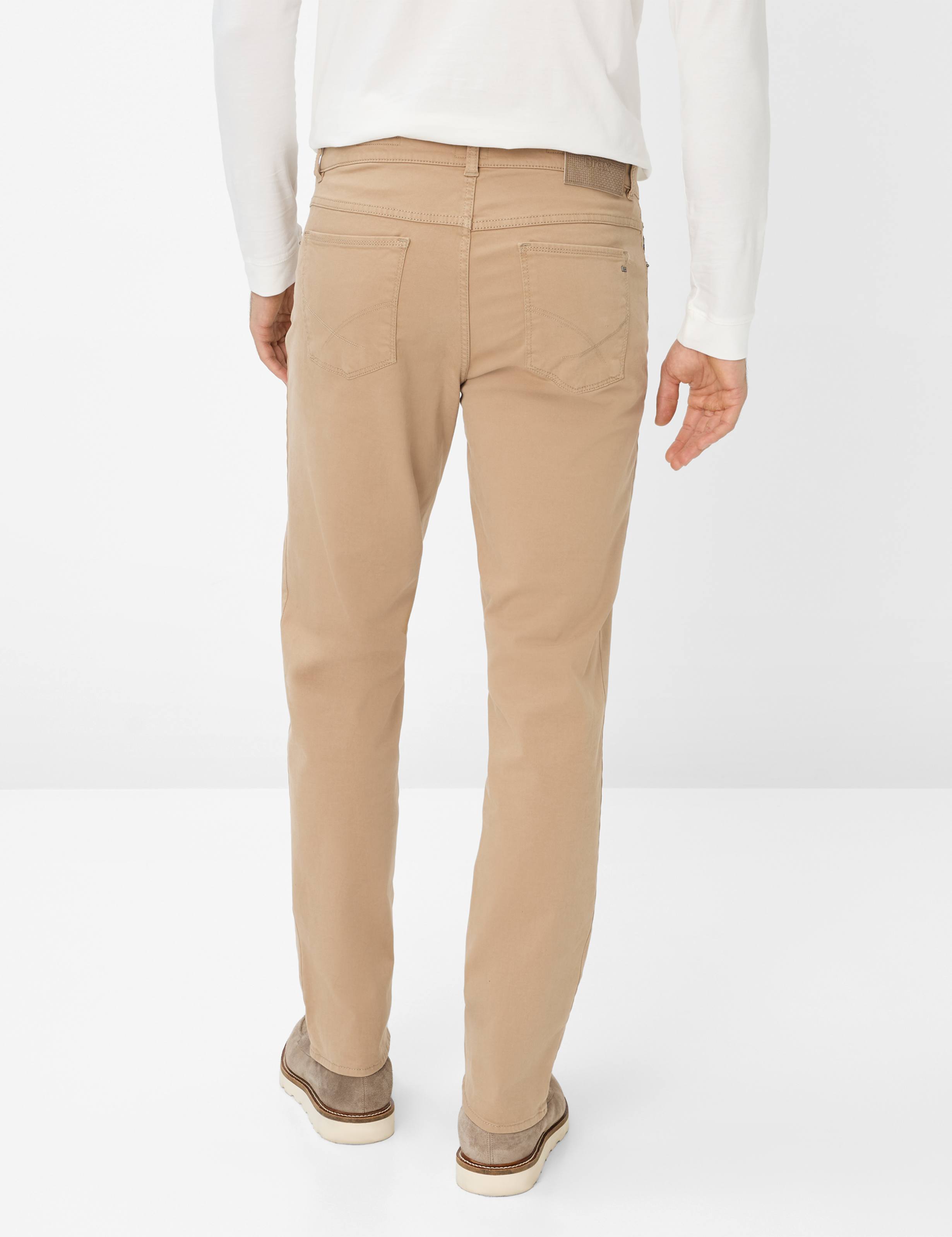 Herren Style COOPER Hellbraun Regular Fit Model Rueck