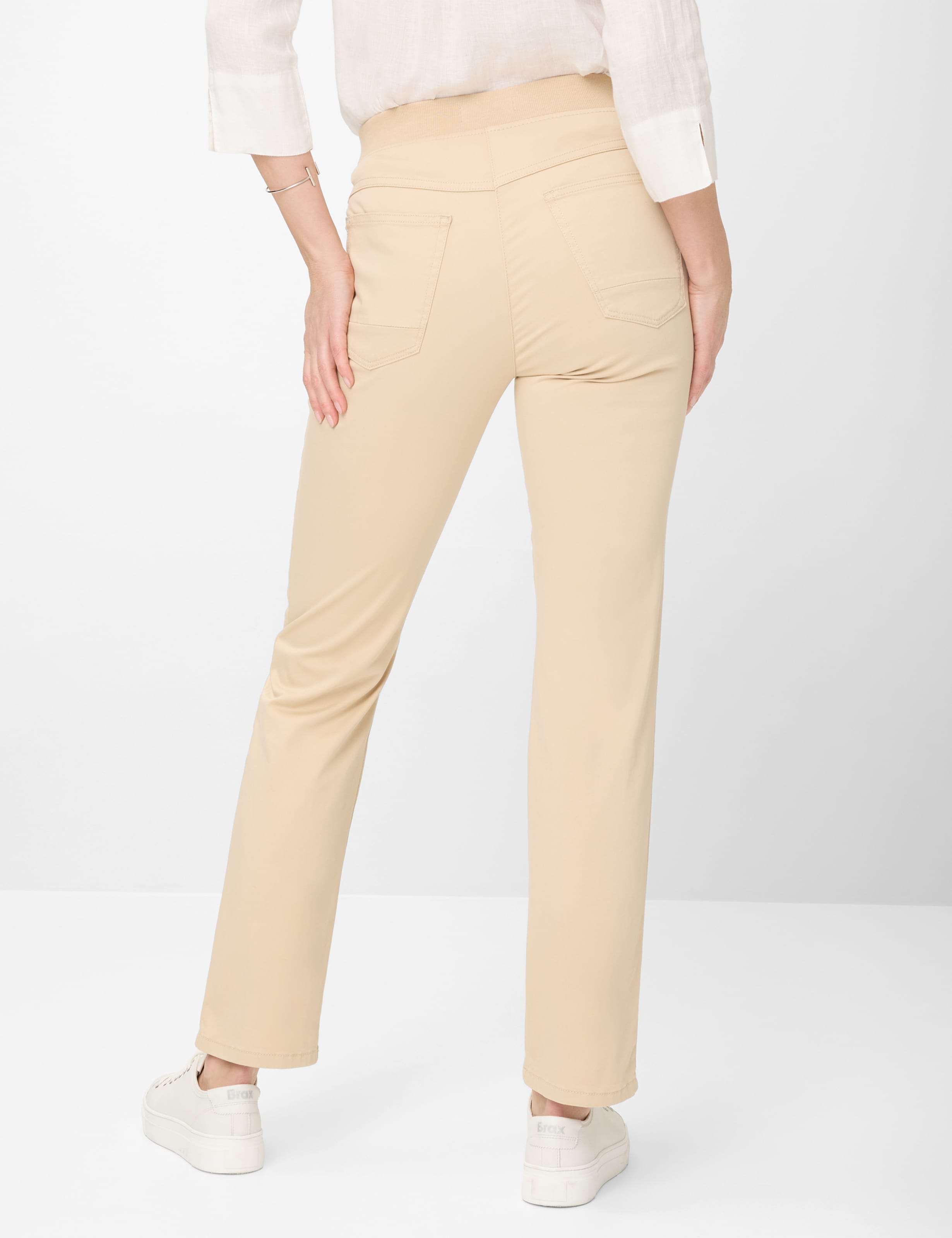 Damen Style PAMINA FUN Beige Slim Fit Model Rueck
