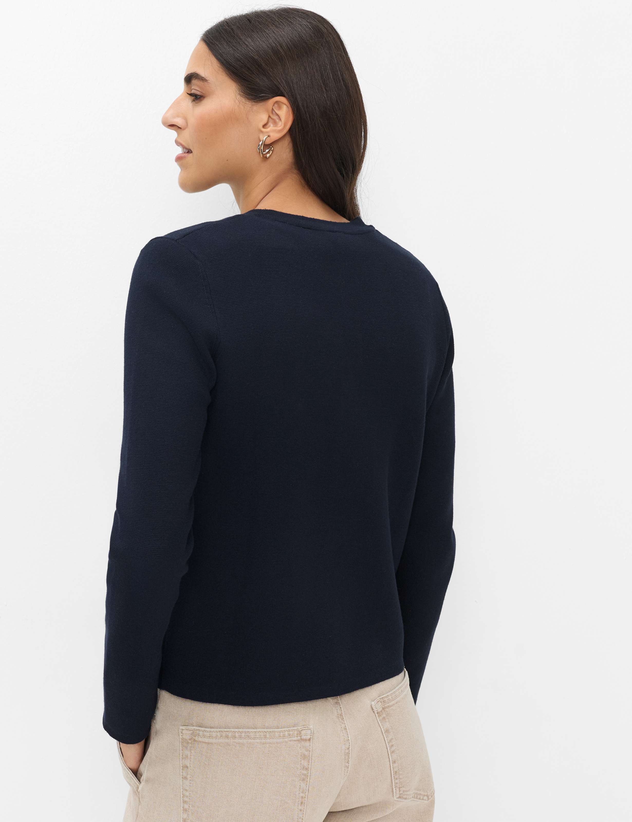 Femme Style AMI Bleu Foncé  Dos mannequin