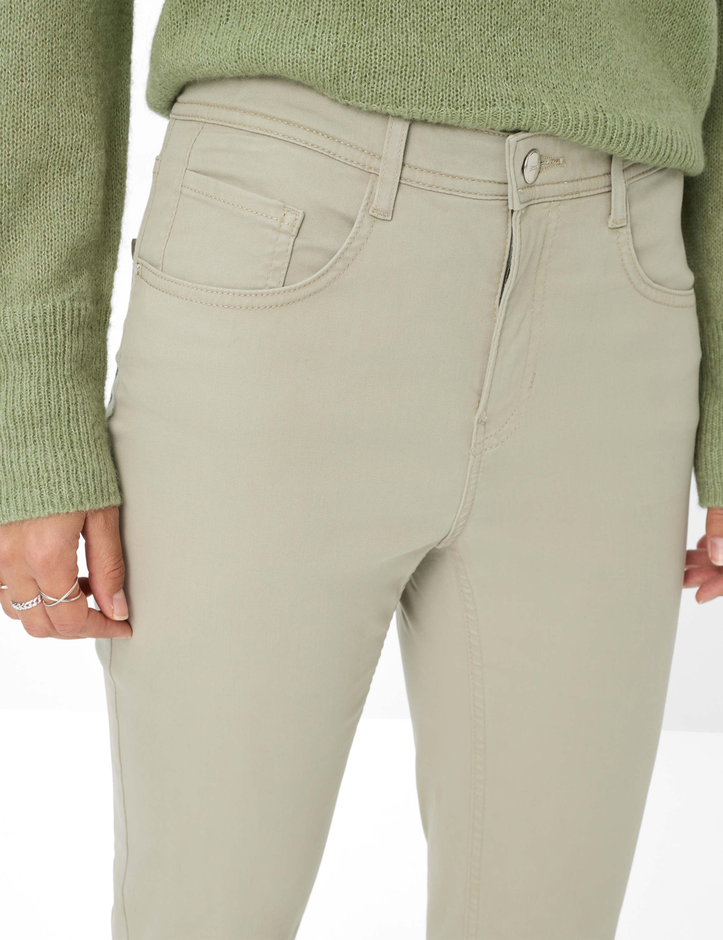 Femme Style CAROLA Vert Clair Feminine Fit Détail 2