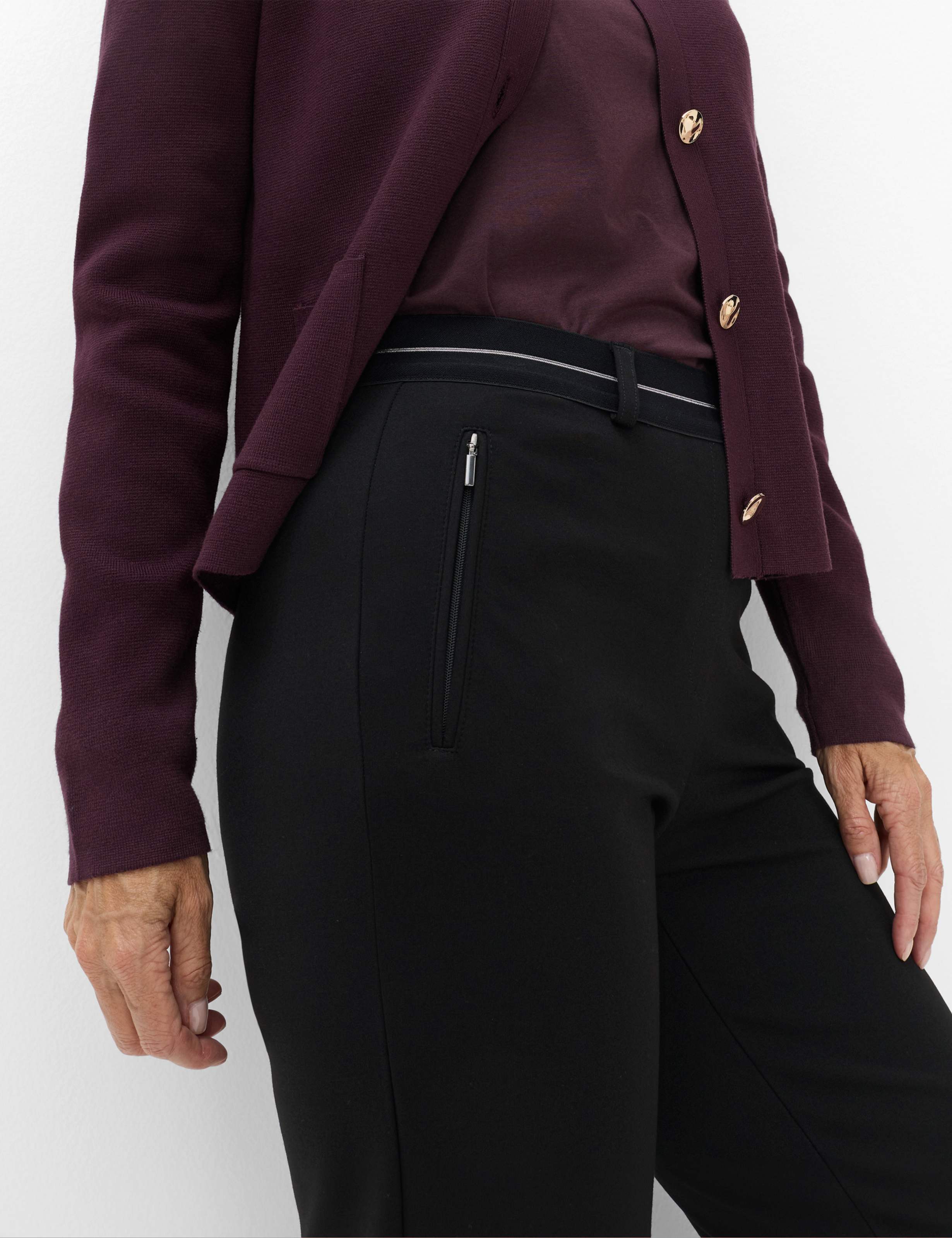 Women Style CILLY Black Comfort Plus fit Detail 1