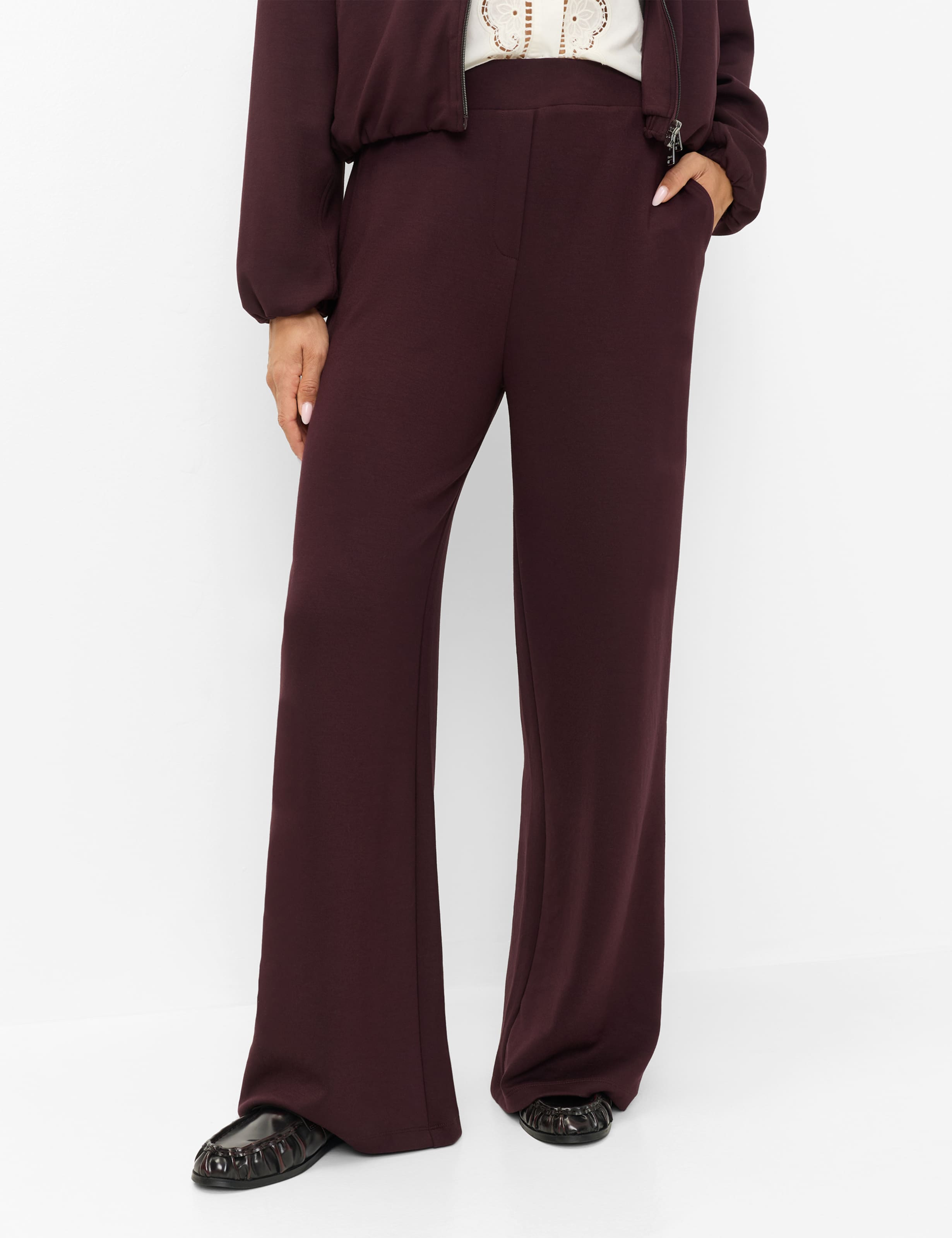 Damen Style MAINE Dunkles Lila Wide Leg Model Front