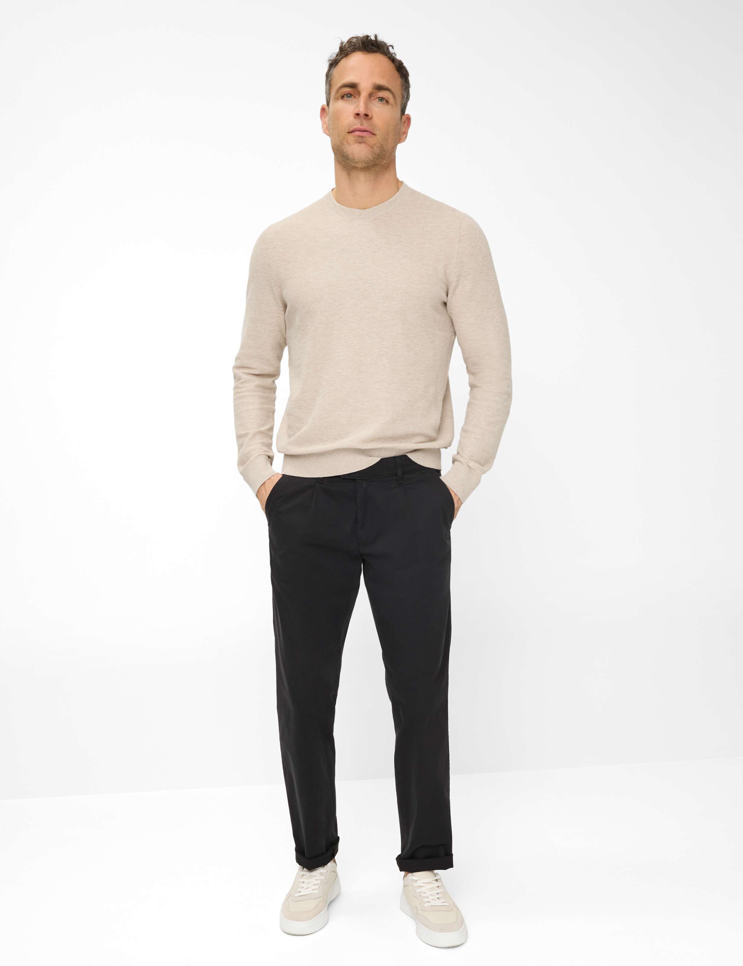 Herren Style LUIS Schwarz Regular Fit Model Outfit
