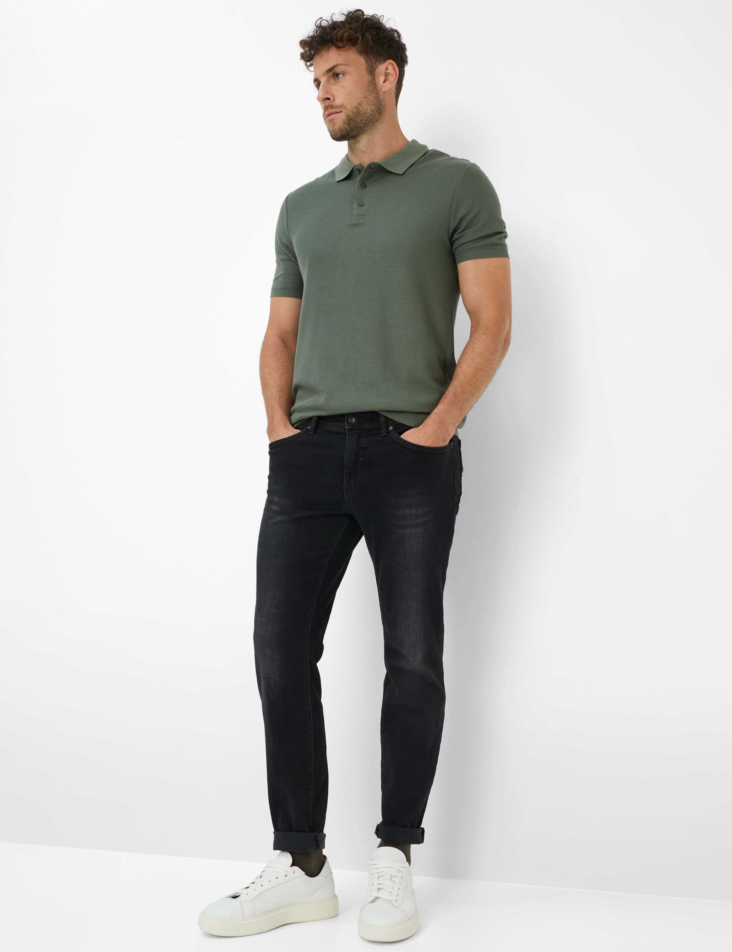 Herren Style CHRIS Denim Dunkelgrau - Anthrazit Slim Fit Model Outfit