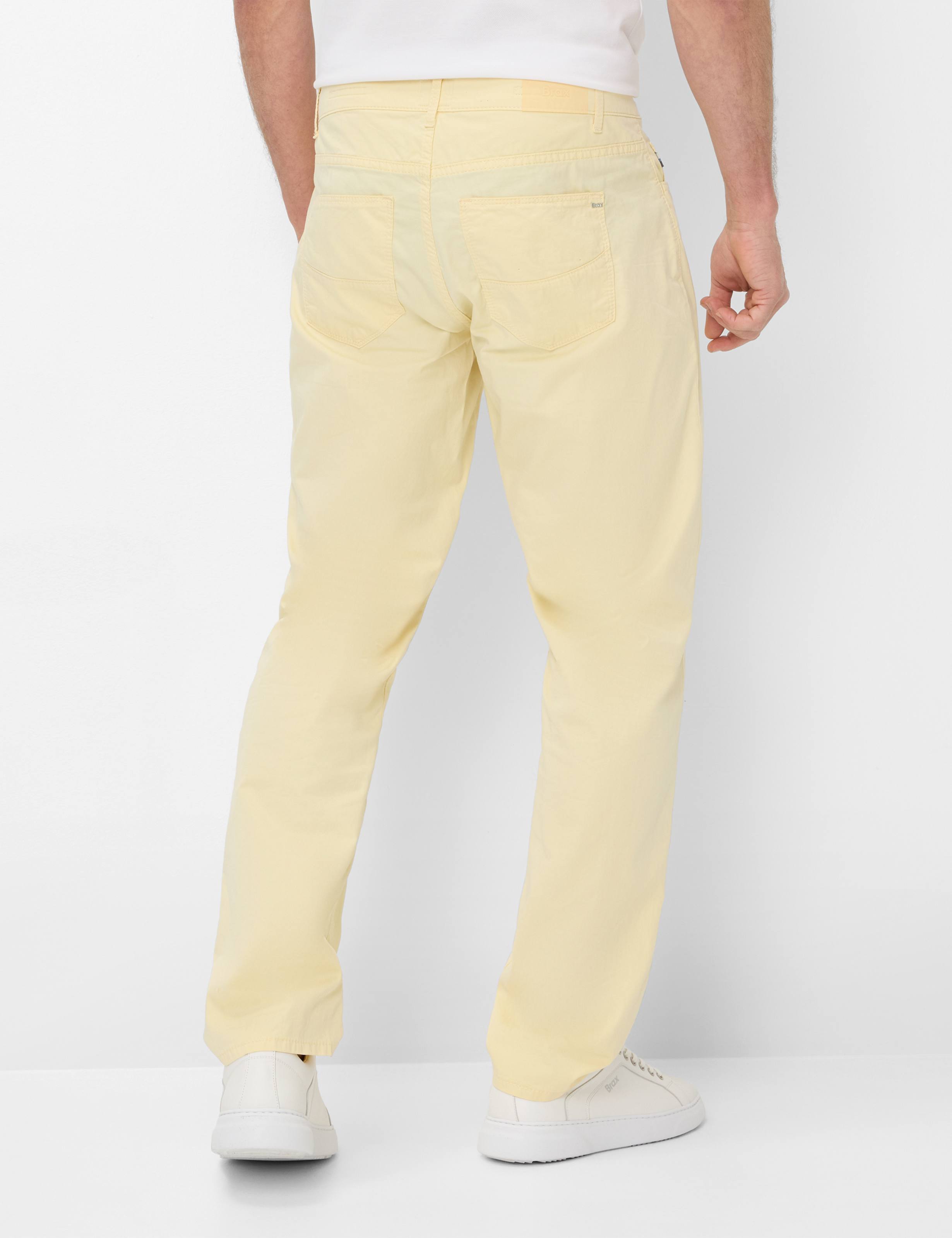 Herren Style CADIZ Hellgelb Straight Fit Model Rueck