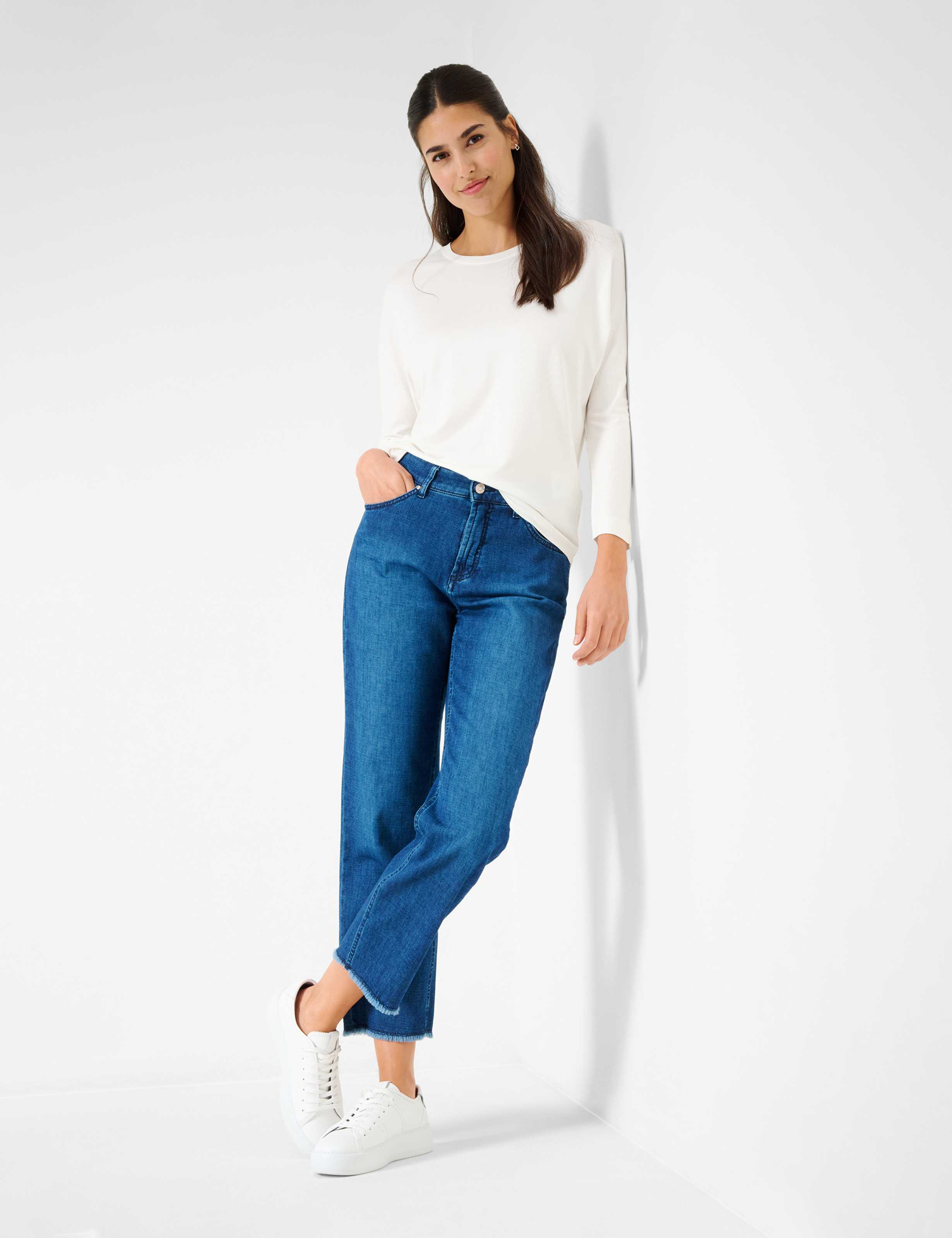 Femme Style CHARLENE Blanc Crème  Tenue du mannequin