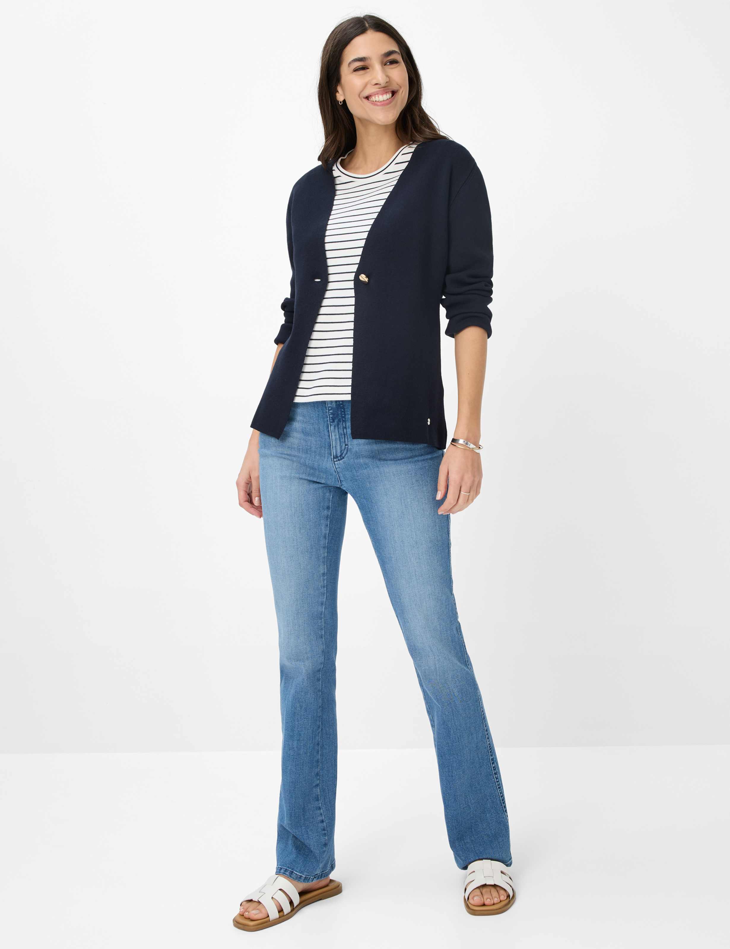 Damen Style CIRA Dunkelblau  Model Outfit