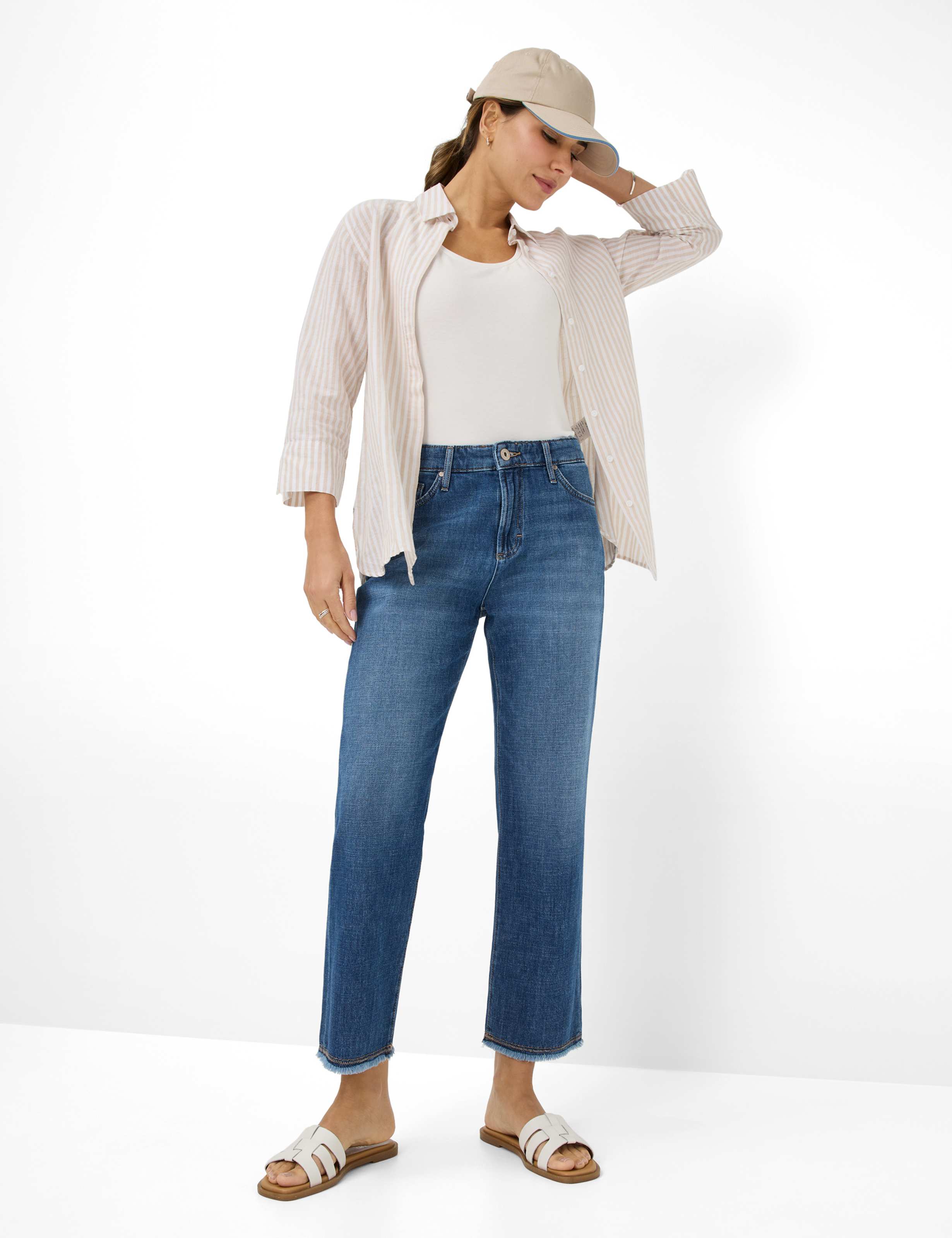 Damen Style MADISON S Denim Blau Straight Fit Model Outfit