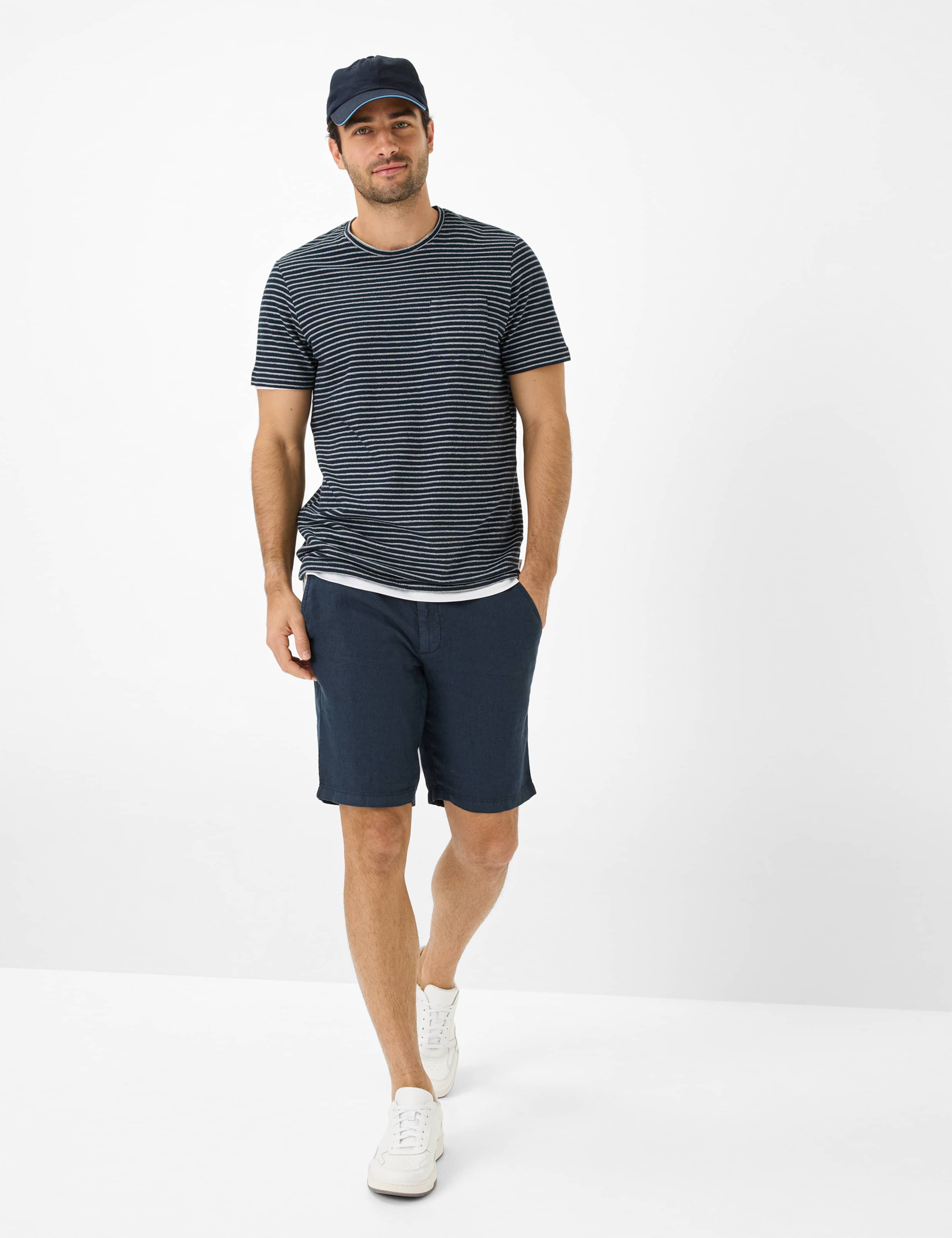 Herren Style BALU Dunkelblau Modern Fit Model Outfit