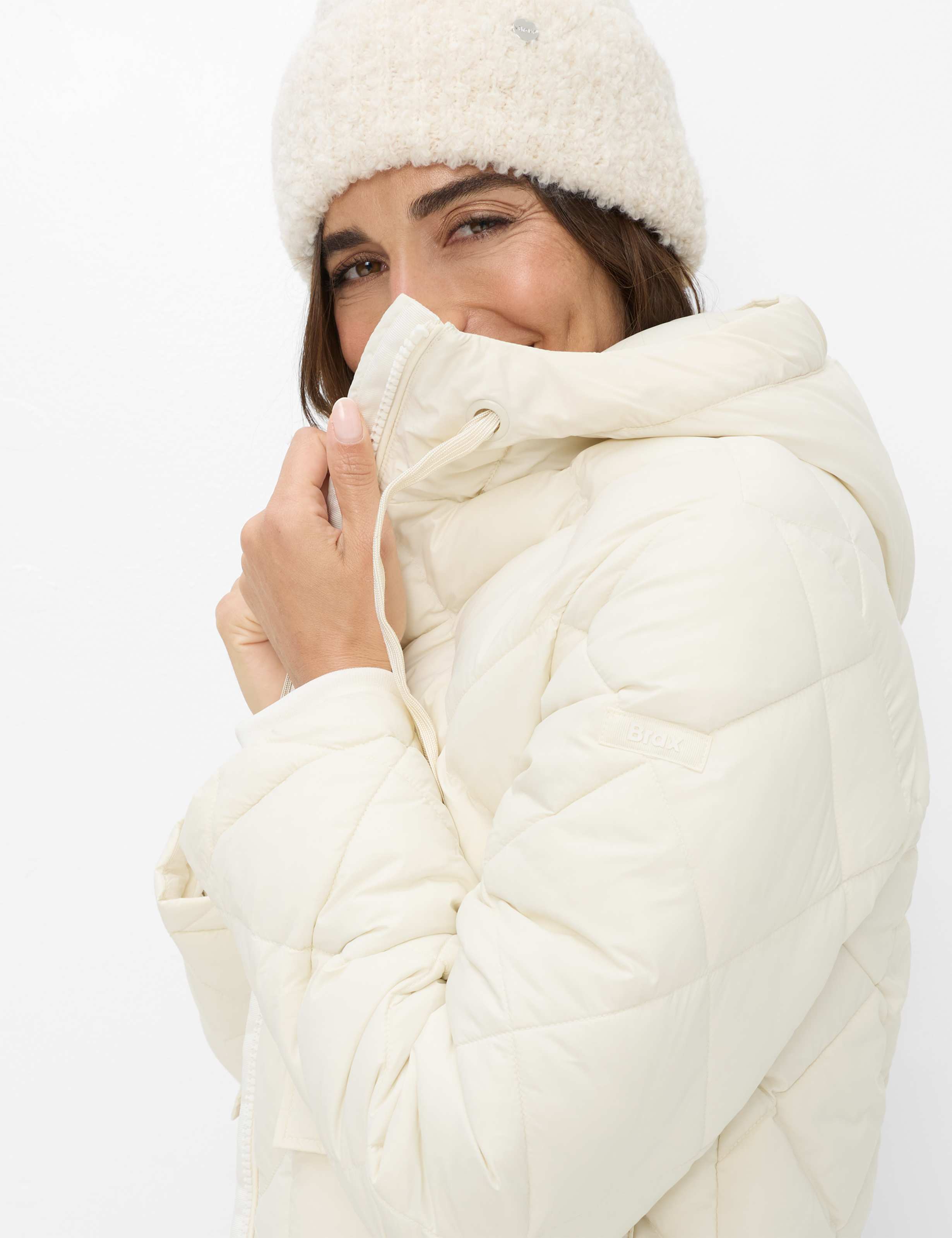 Damen Style TARA Offwhite  Model Front
