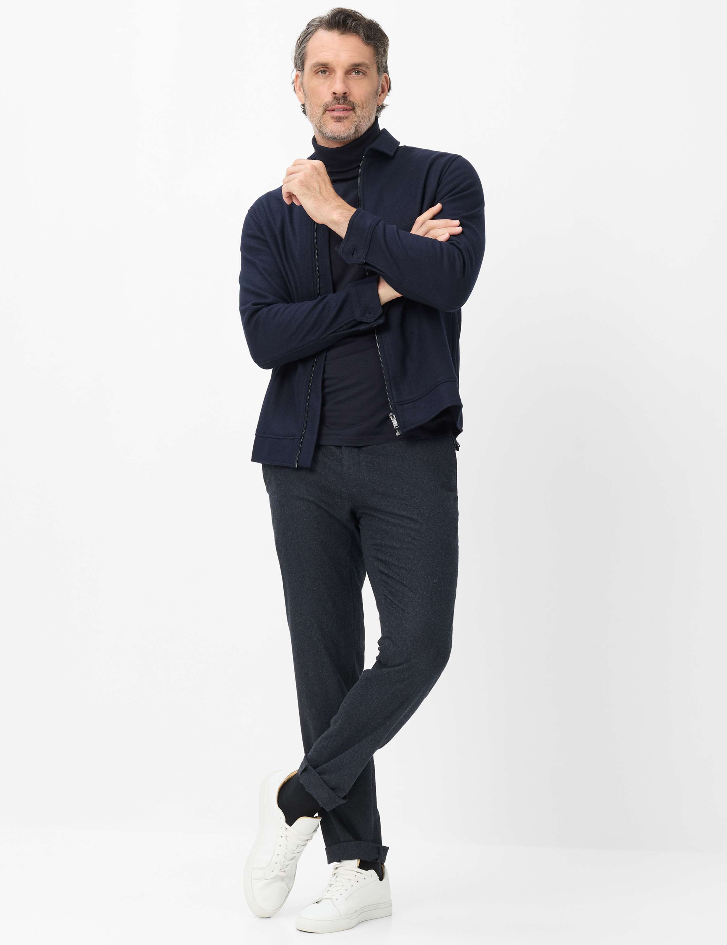 Men Style FABIO Dark Blue Modern Fit Model Outfit
