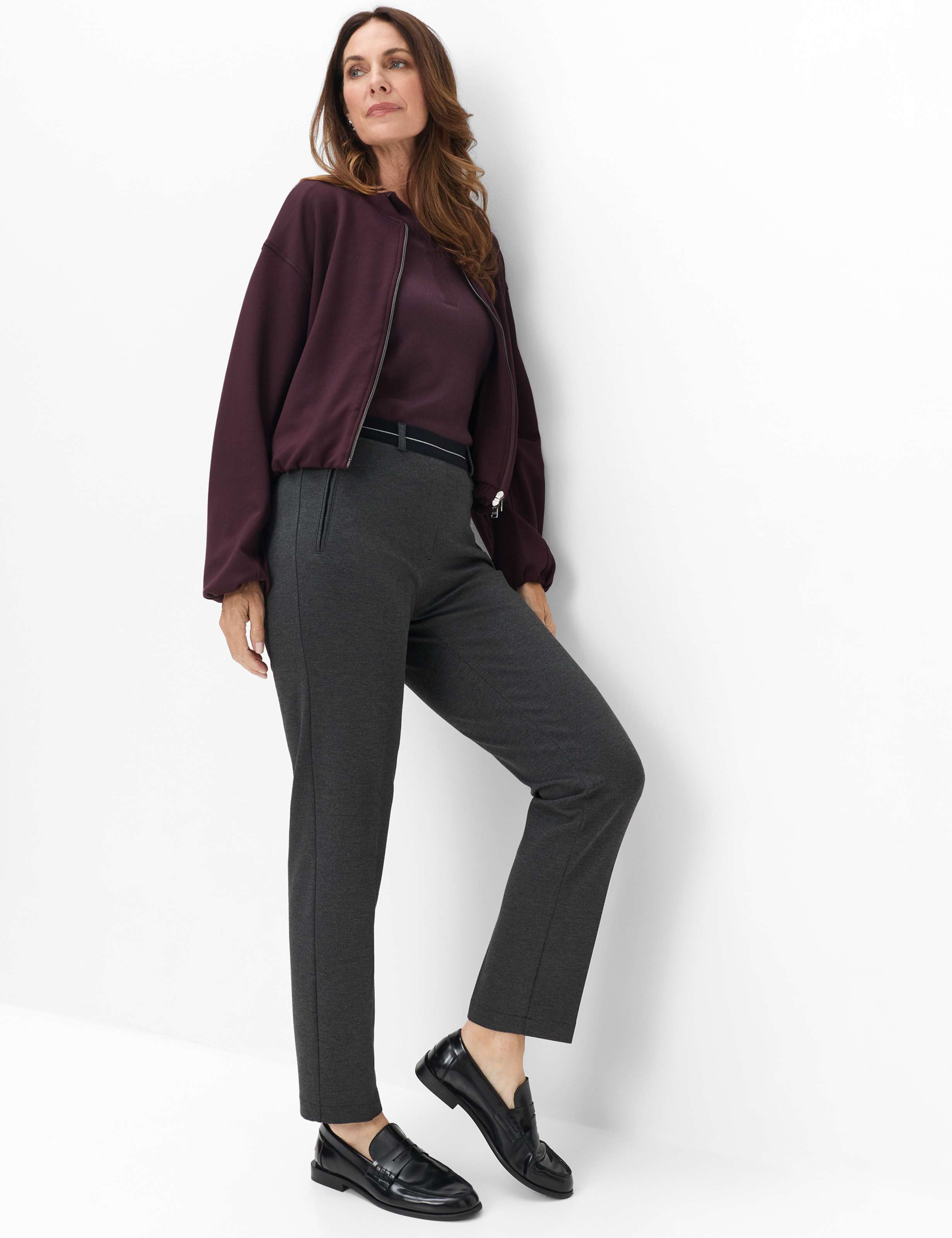 Women Style CILLY Dark Grey – Anthracite Comfort Plus fit Model Outfit