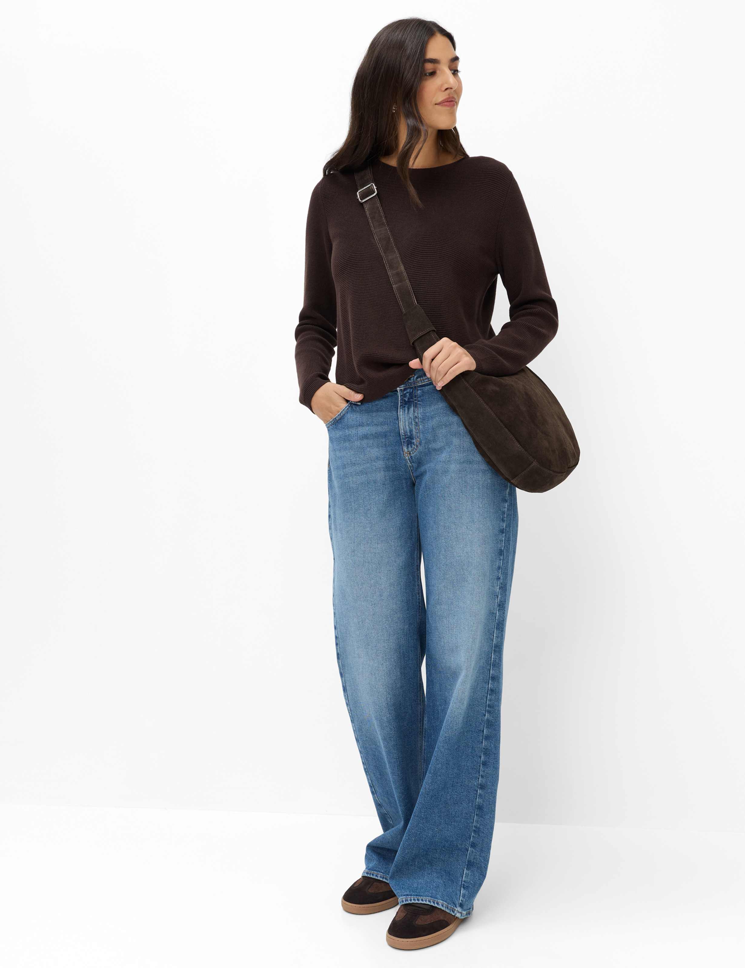 Damen Style LESLEY Dunkelbraun  Model Outfit
