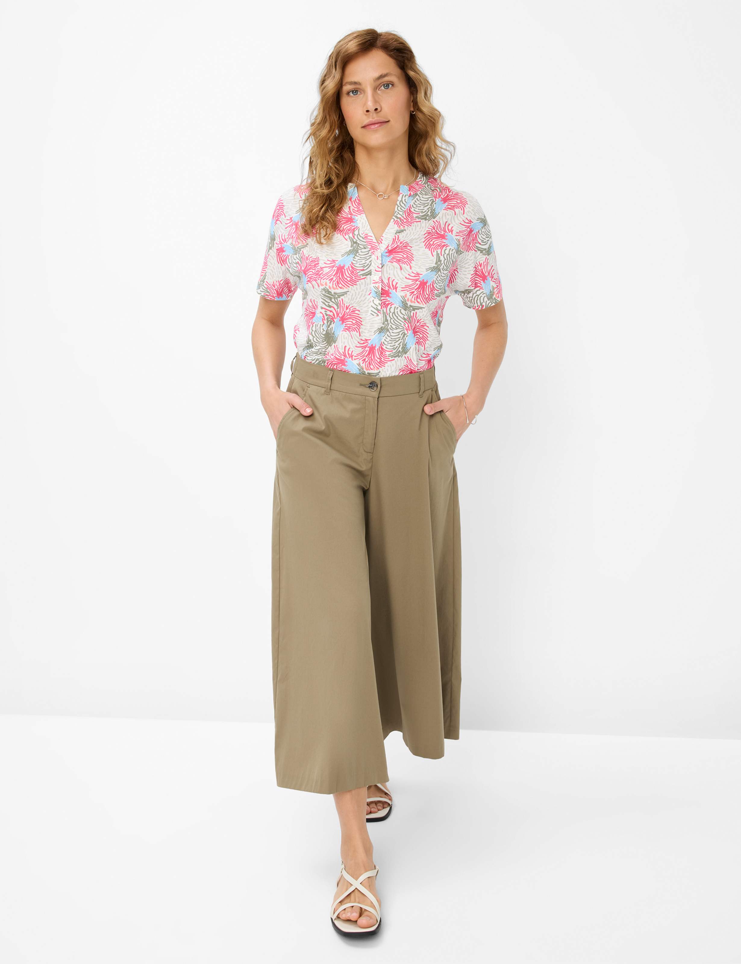 Women Style MELLI S Green - Olive Wide Leg Model Outfit