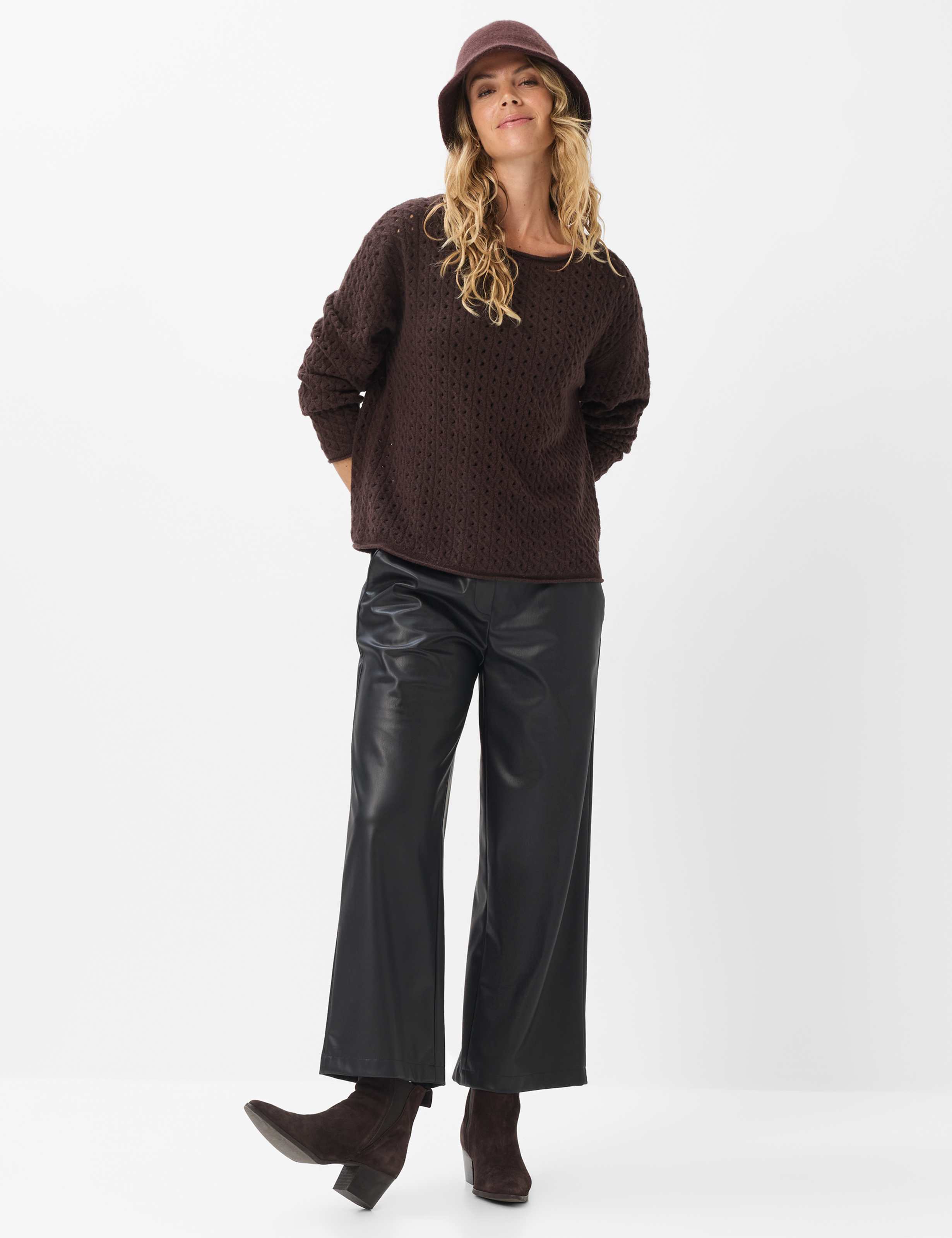 Femme Style LESLEY Marron Foncé  Tenue du mannequin