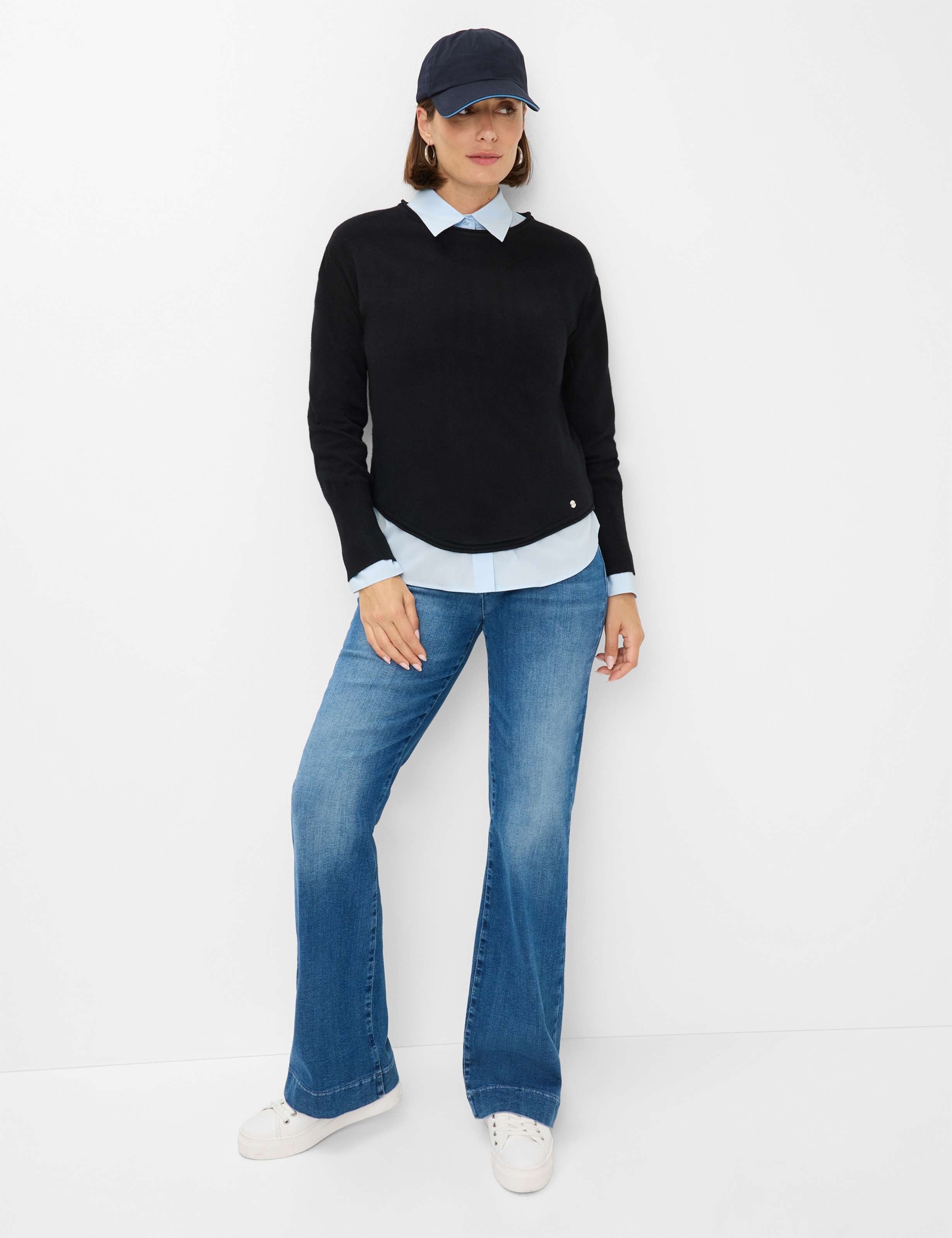 Damen Style VICTORIA Hellblau  Model Outfit