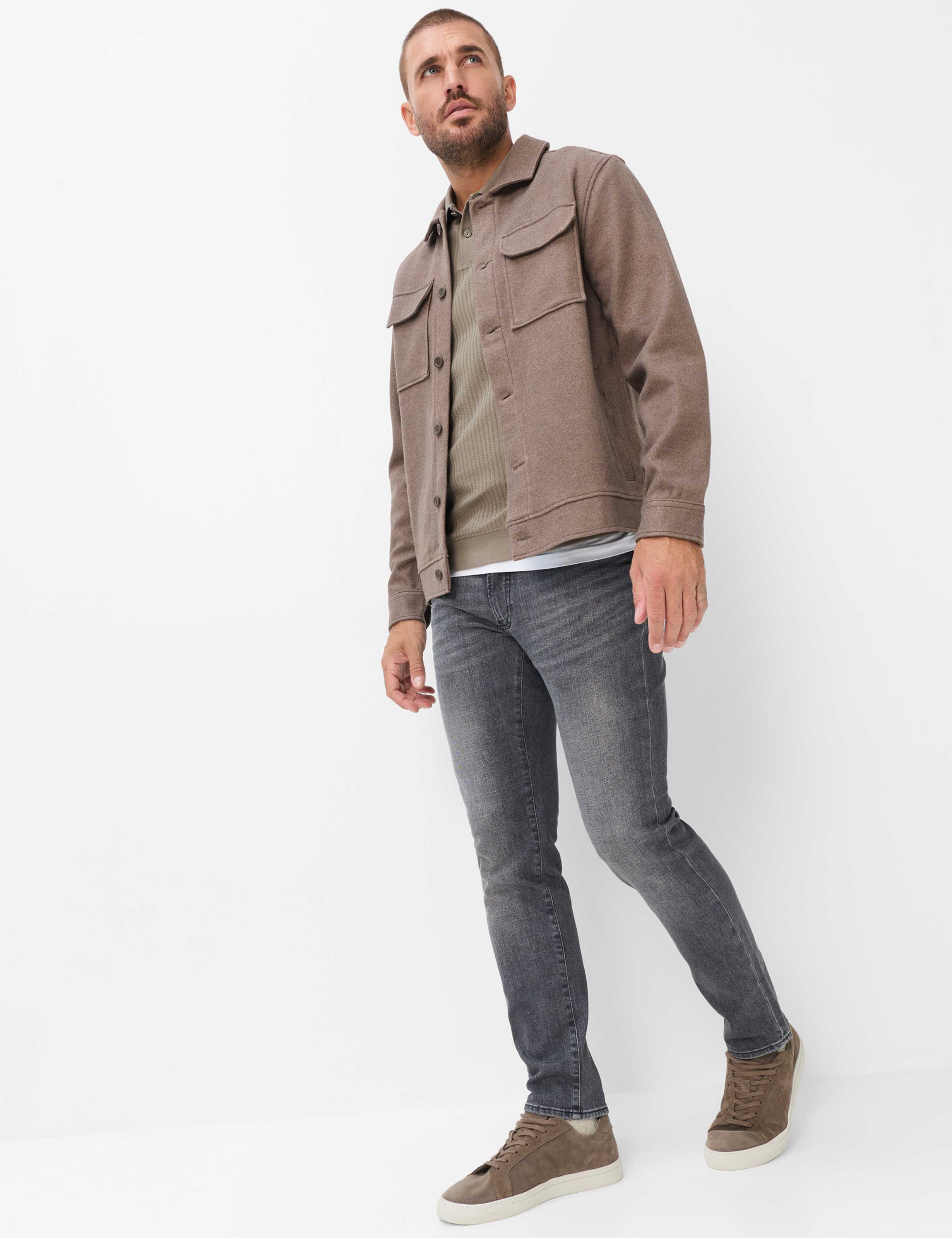 Homme Style CHUCK Denim Gris Moyen Modern Fit Tenue du mannequin