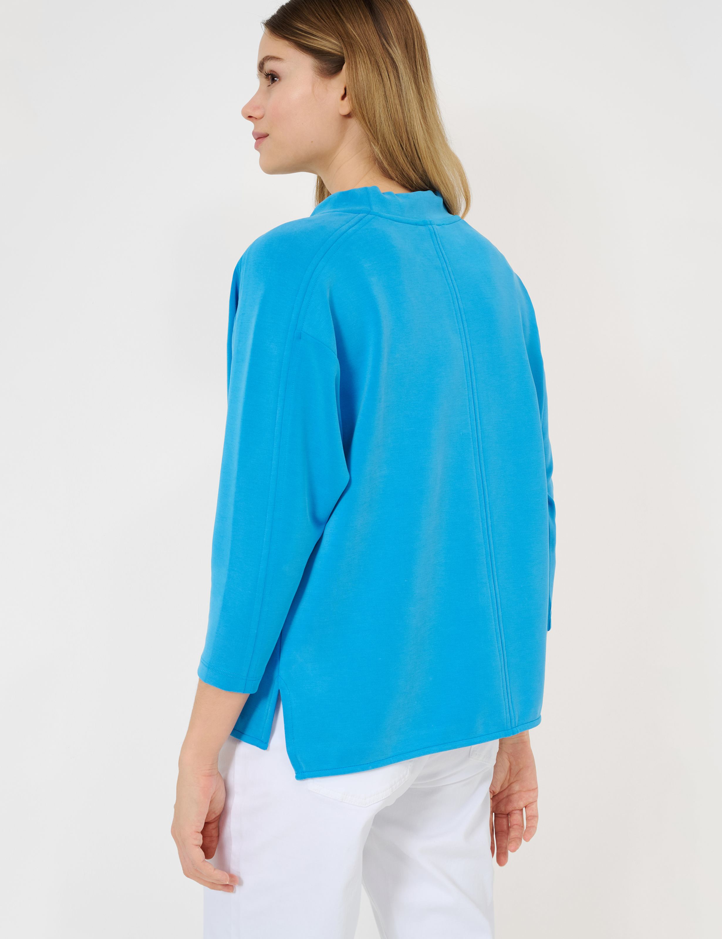 Women Style BEE sky blue  Model back