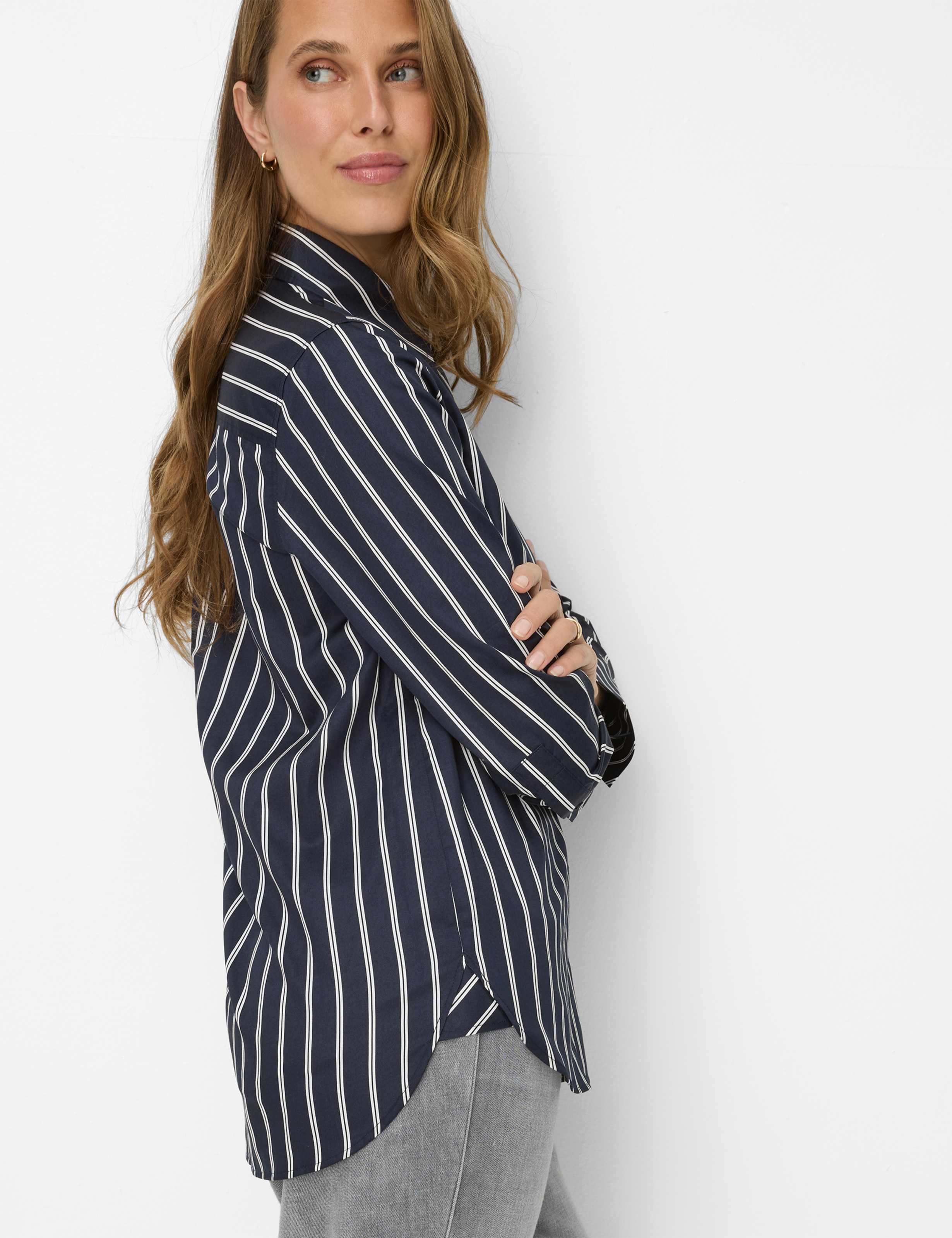 Femme Style VIKI Bleu Foncé  Détail 1