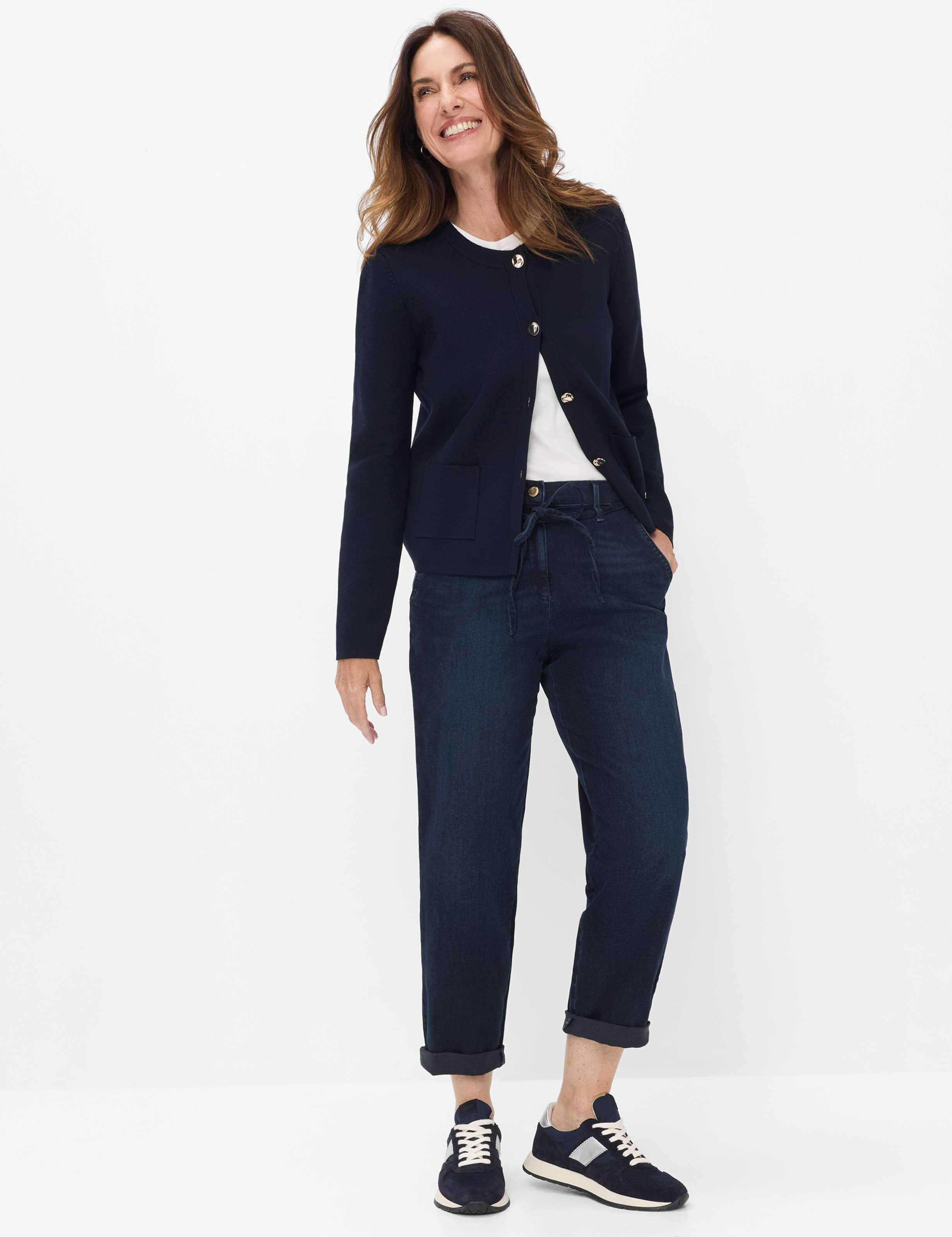 Damen Style CARRIE Denim Dunkelblau Comfort Plus Fit Model Outfit