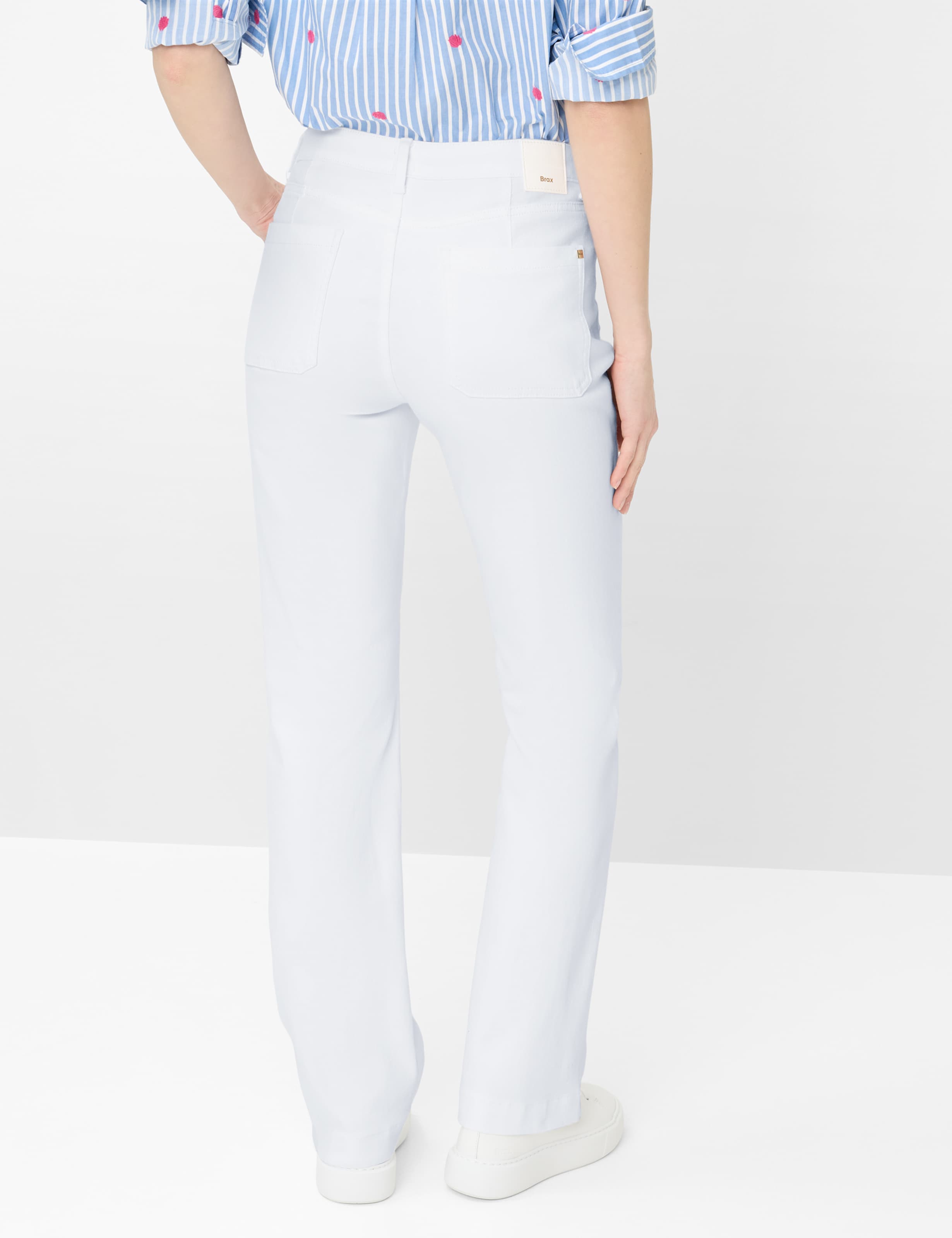 Damen Style MARY Denim Weiß Regular Fit Model Rueck
