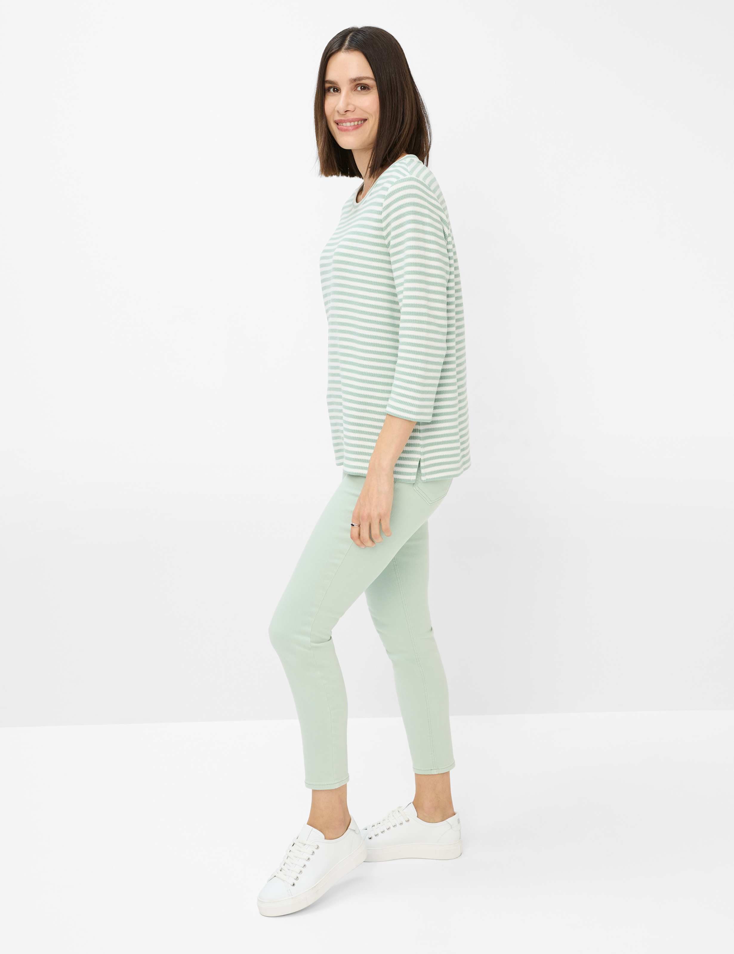 Women Style BONNIE Light Green  Model Outfit