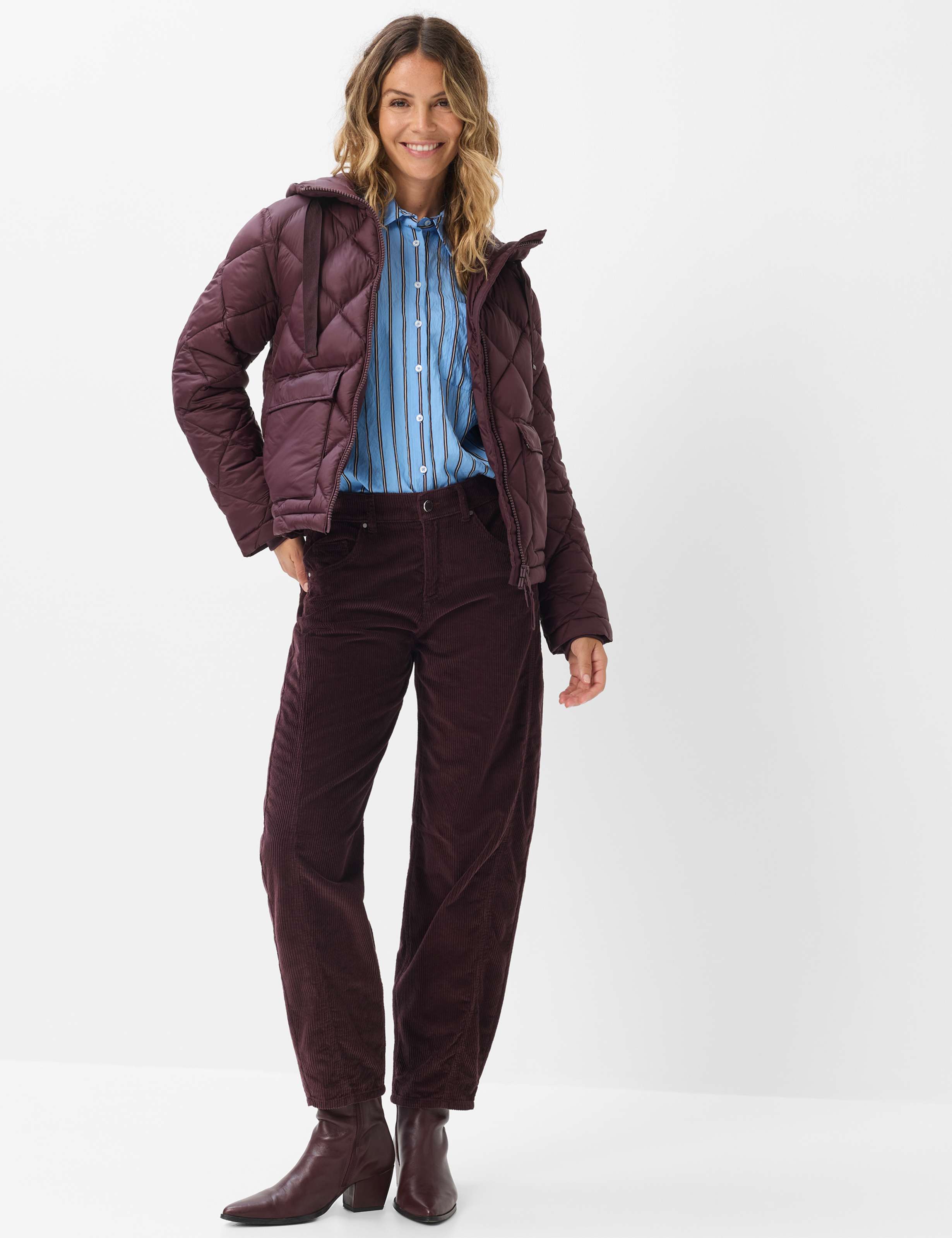 Damen Style TARA Dunkles Lila  Model Outfit