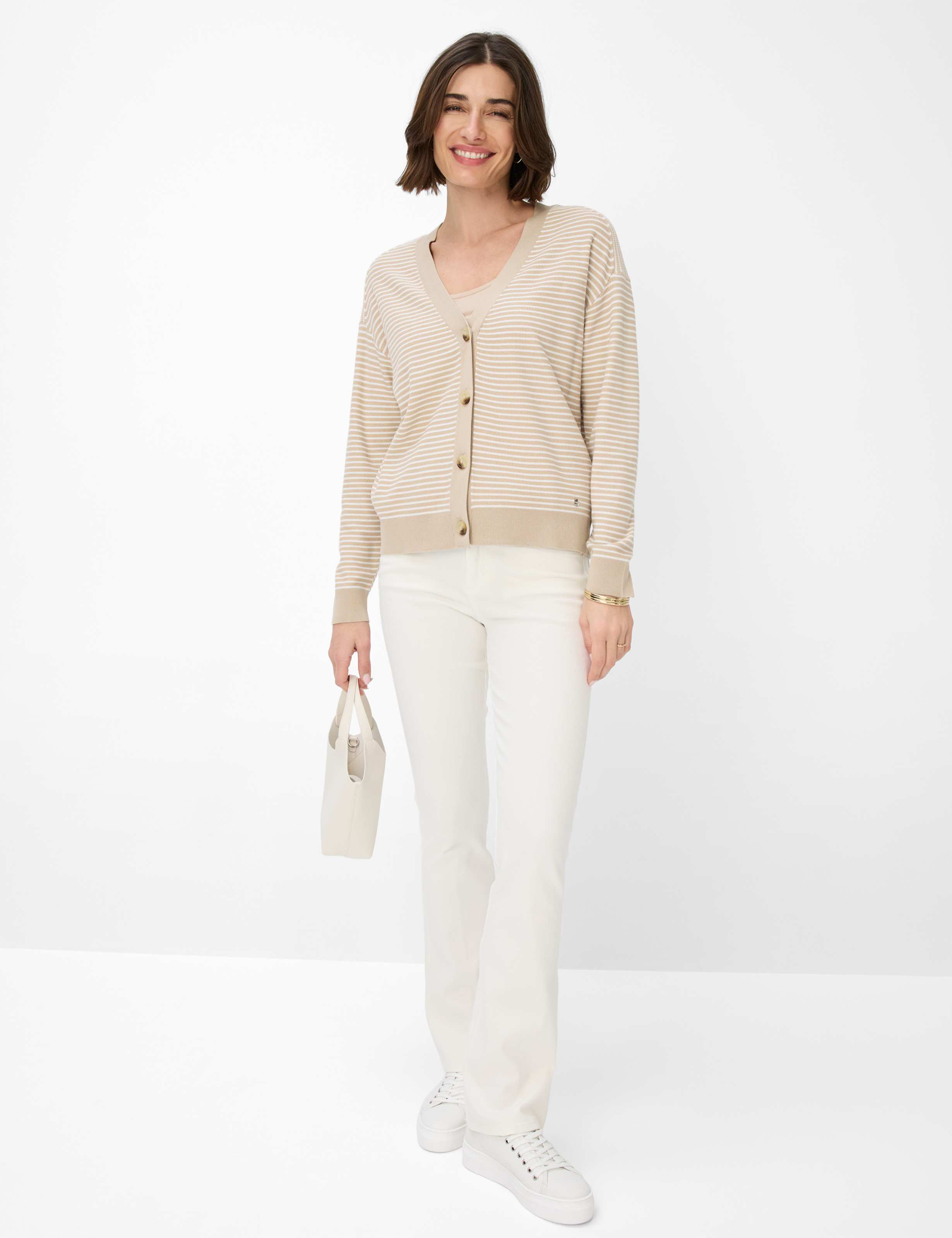 Damen Style ANIQUE Beige  Model Outfit