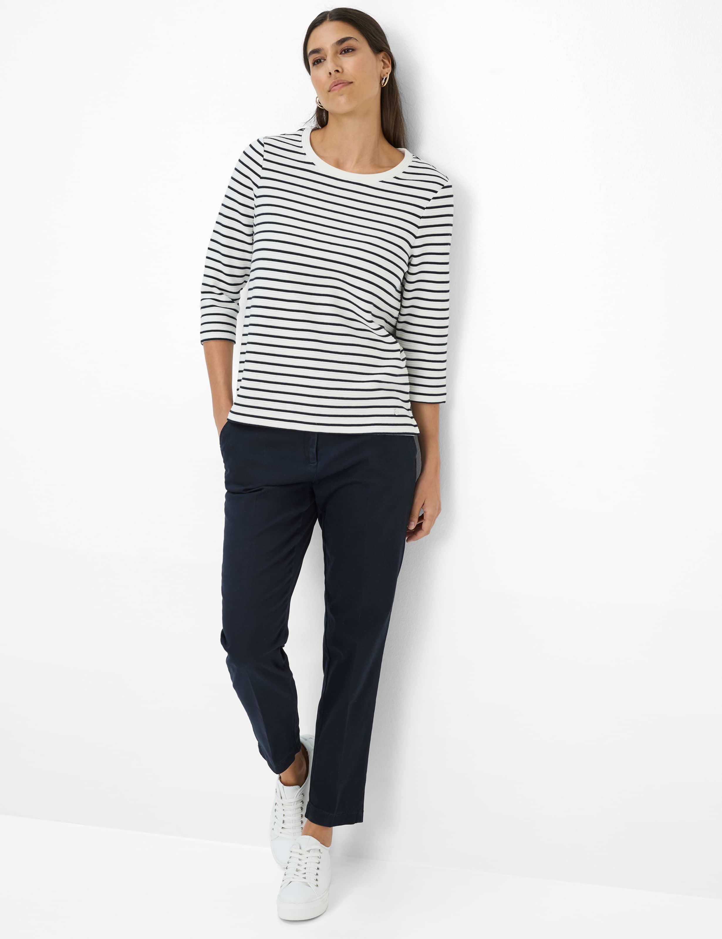 Damen Style BONNIE Dunkelblau  Model Outfit